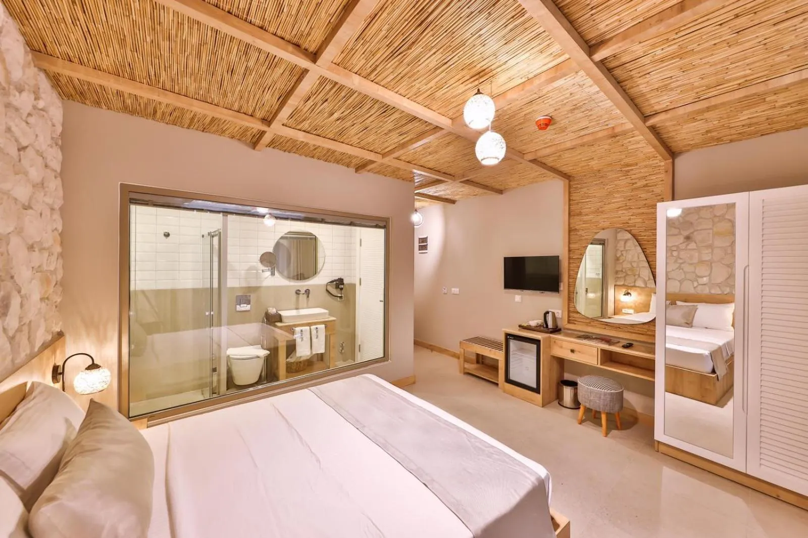 TV and multimedia, Bed in Melisa Boutique Hotel & Spa