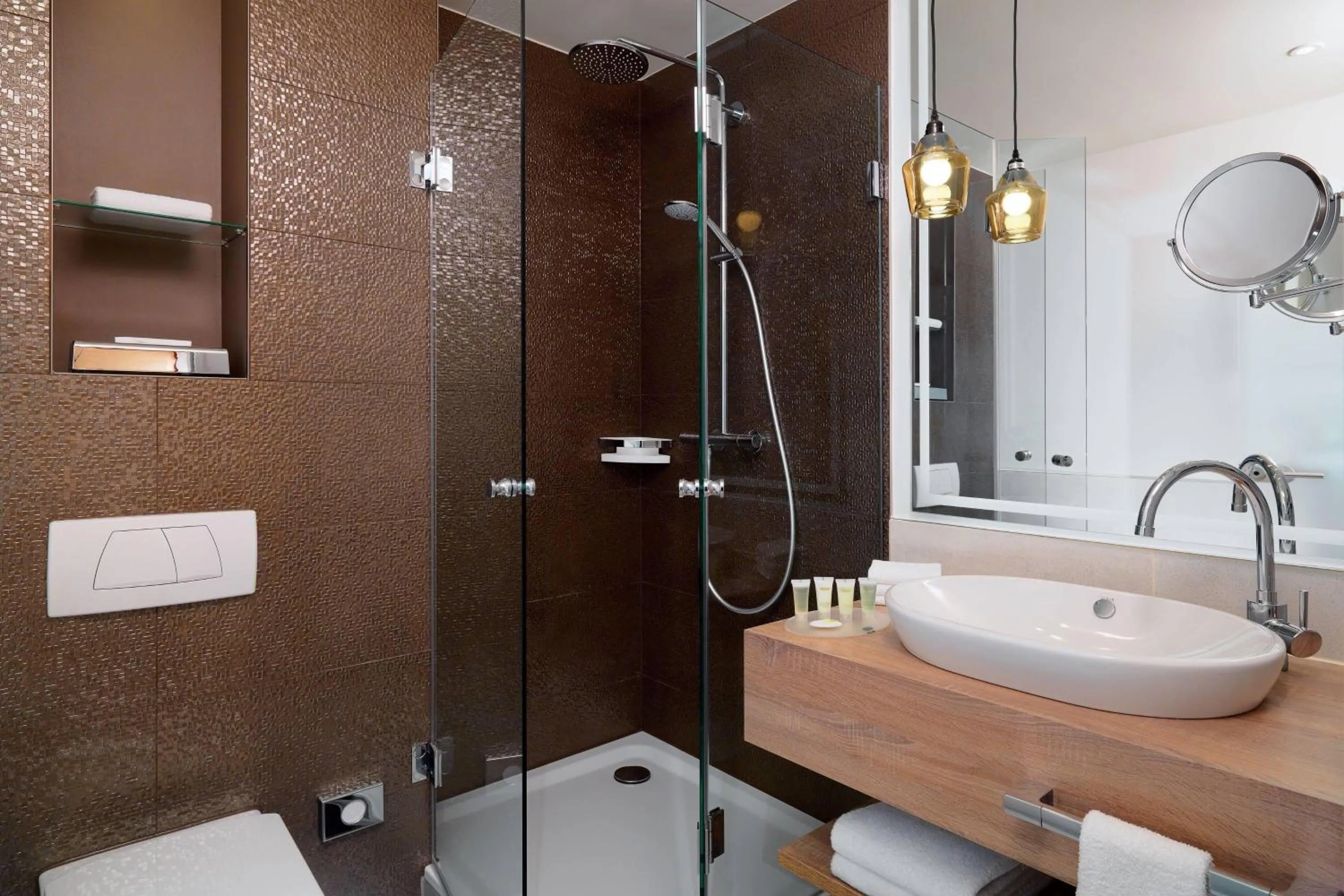 Bathroom in Courtyard by Marriott Hamburg Airport