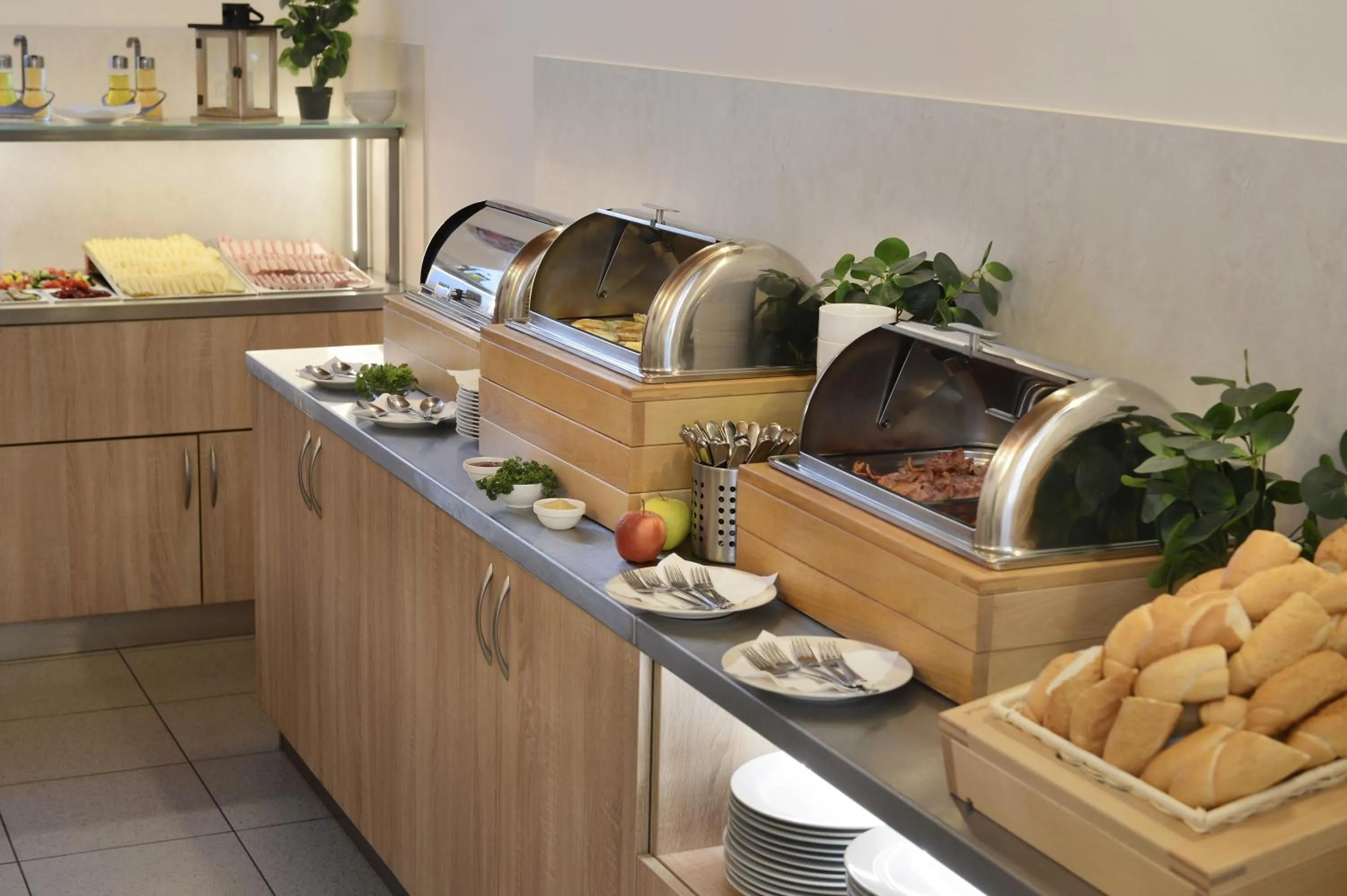 Food and drinks in Prague Season Hotel