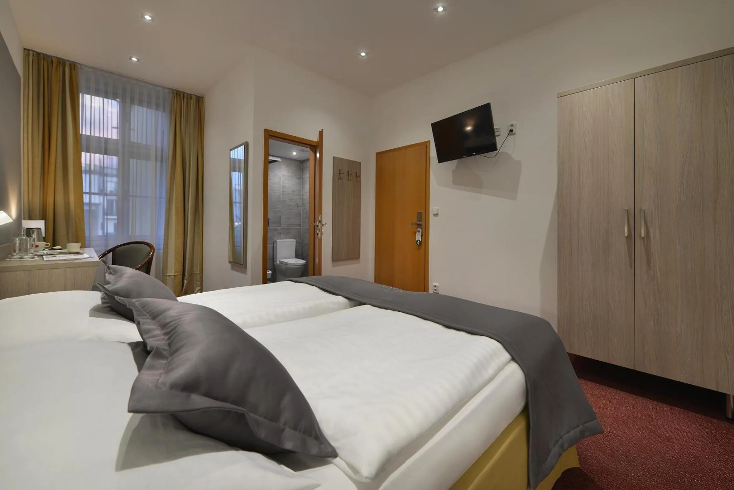 Photo of the whole room, Bed in Prague Season Hotel