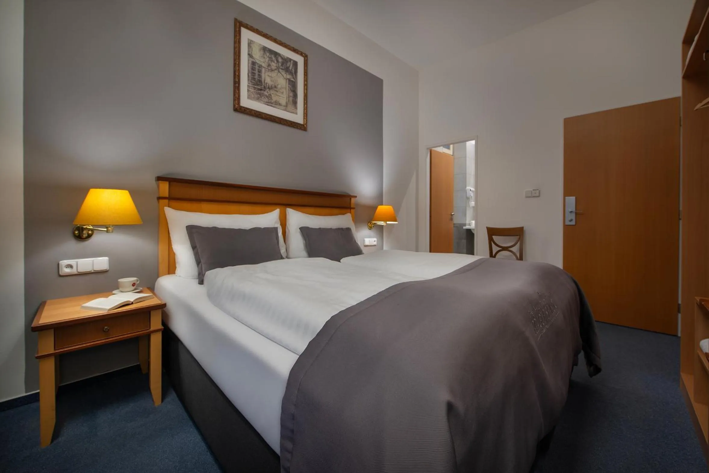 Photo of the whole room, Bed in Prague Season Hotel