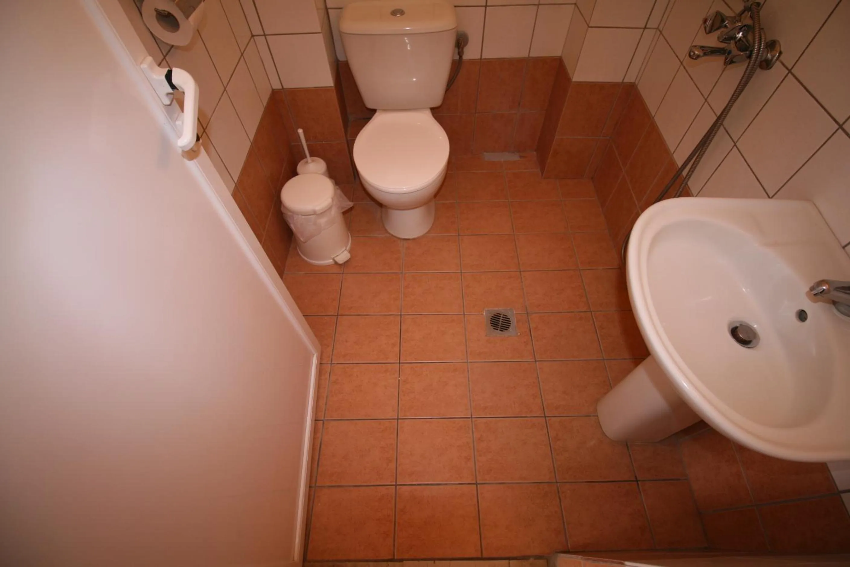 Bathroom in SARTI CENTER studios