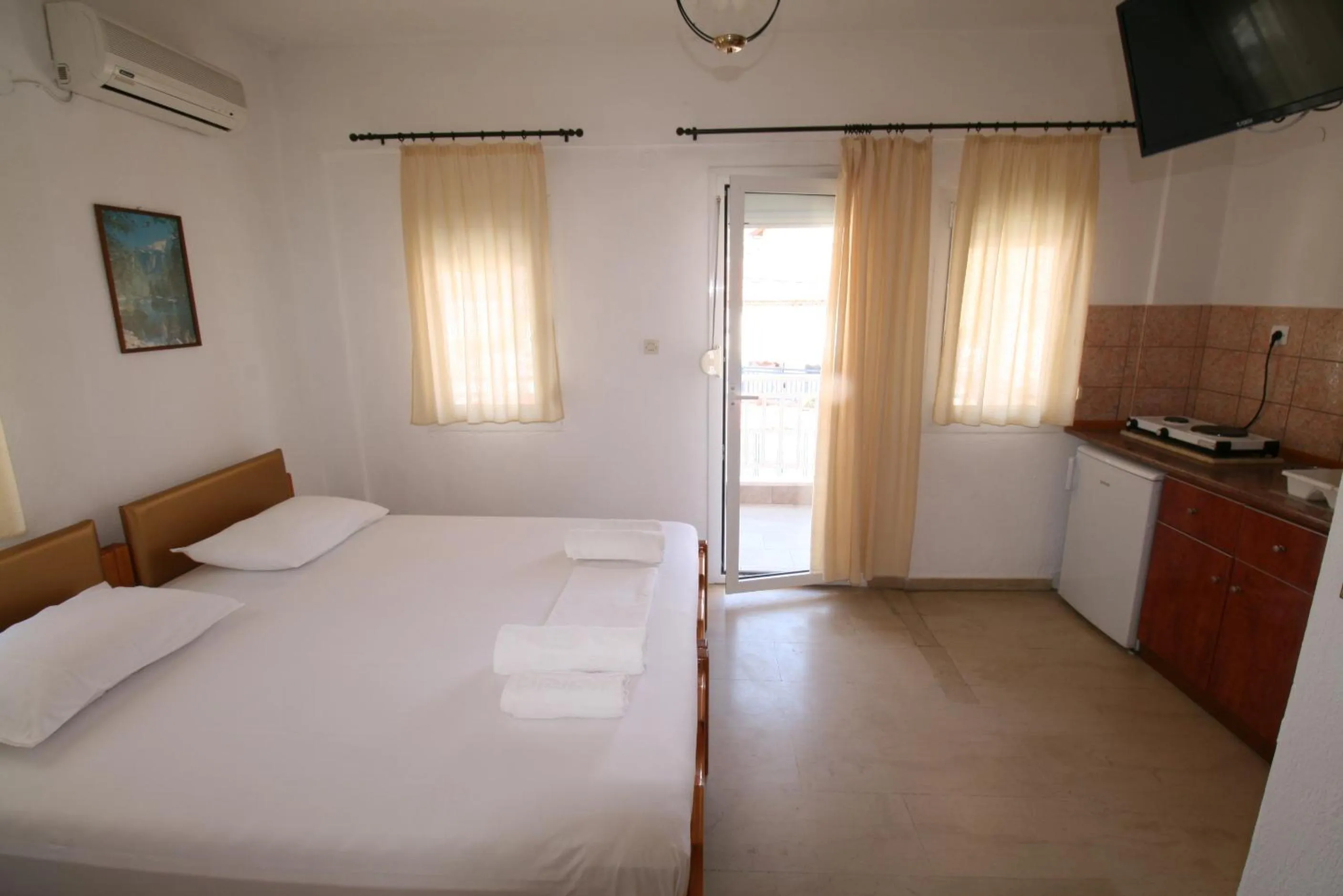 Photo of the whole room in SARTI CENTER studios