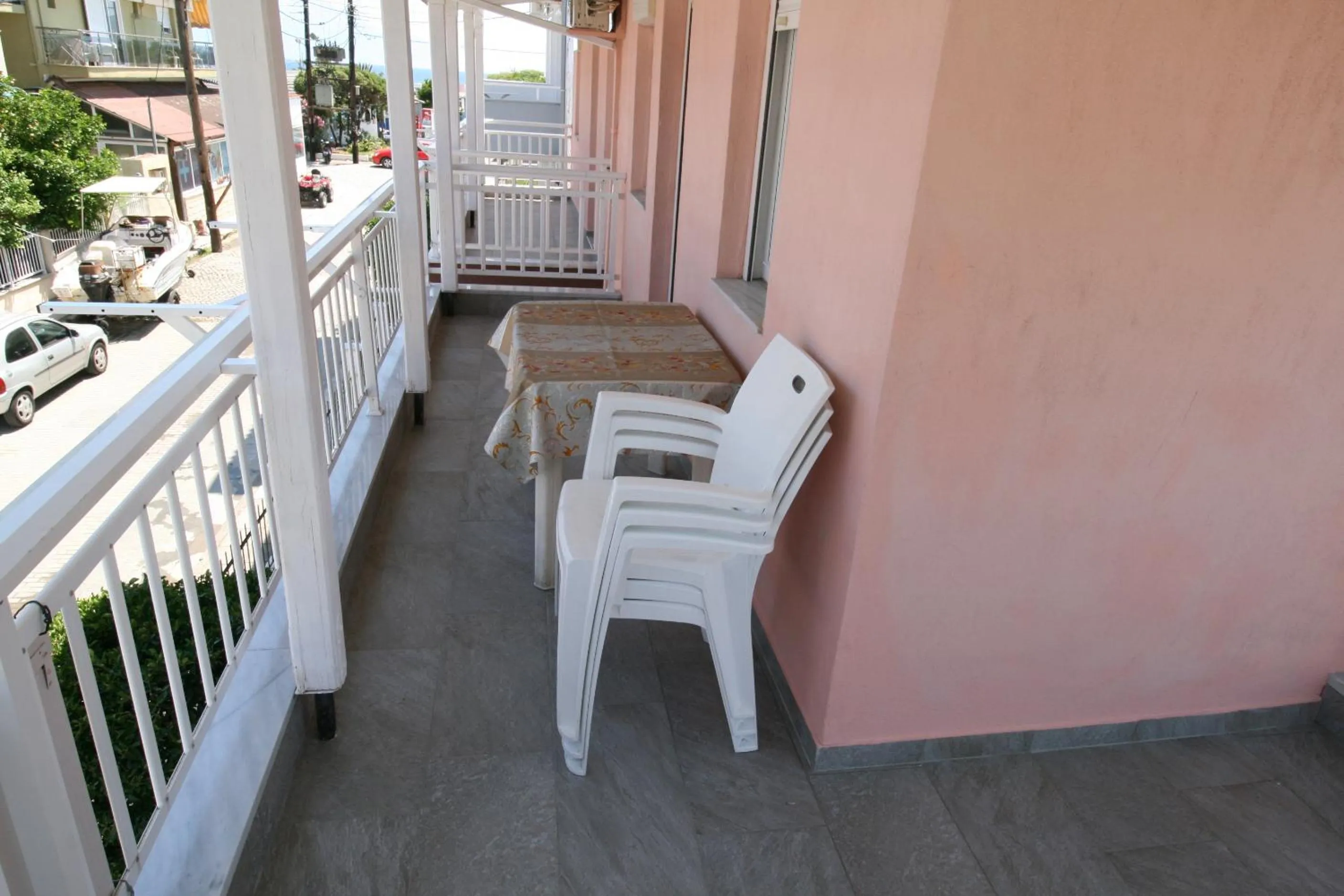 Balcony/Terrace in SARTI CENTER studios