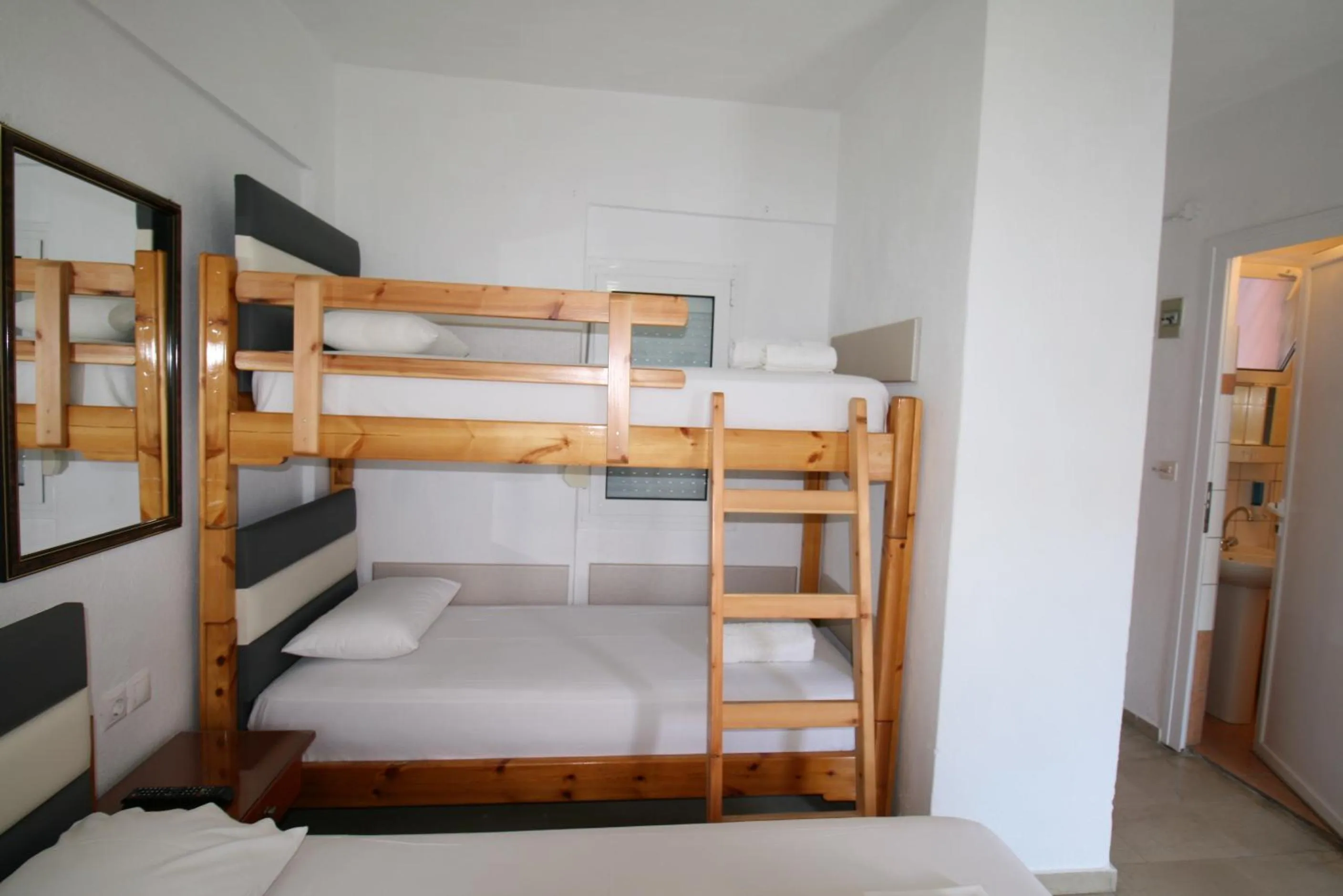 bunk bed in SARTI CENTER studios