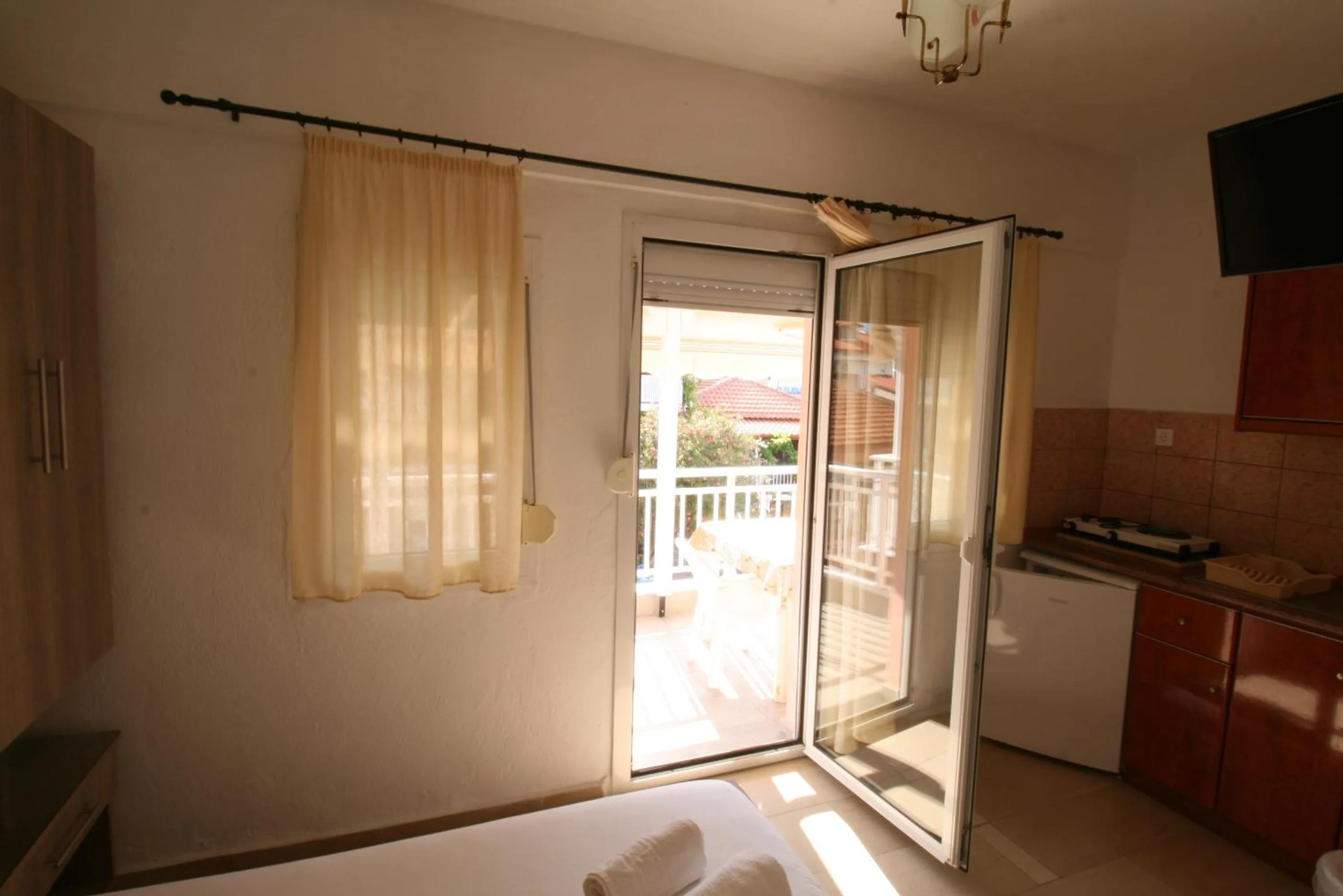 Photo of the whole room in SARTI CENTER studios