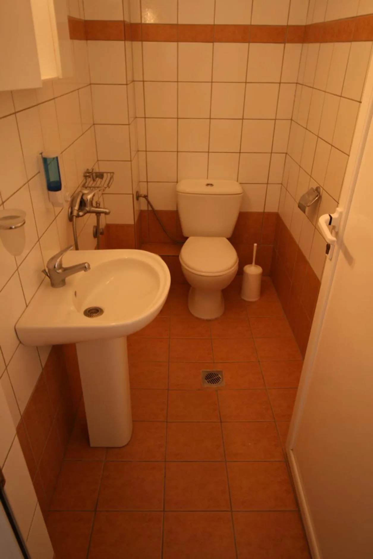 Bathroom in SARTI CENTER studios