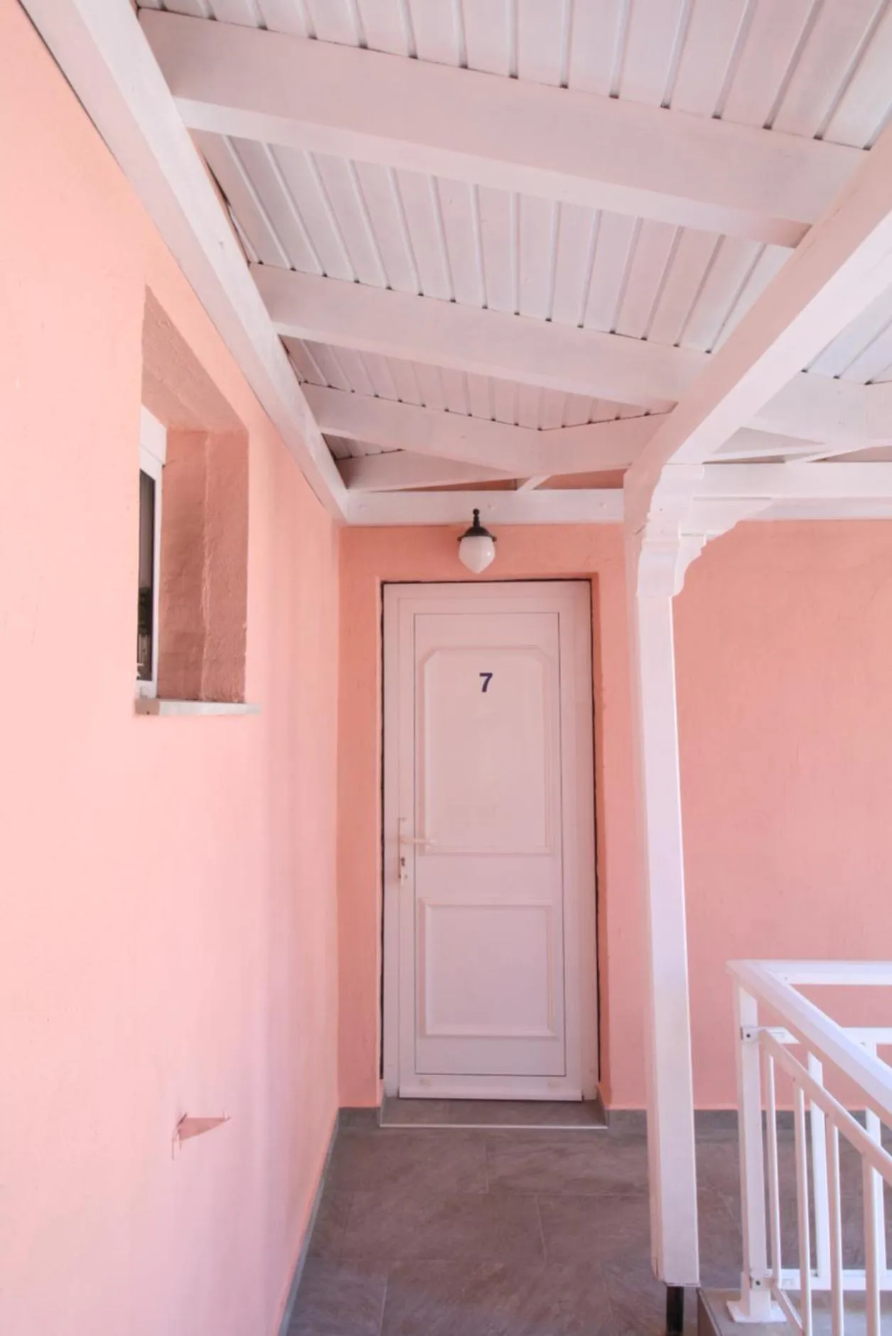 Facade/entrance in SARTI CENTER studios