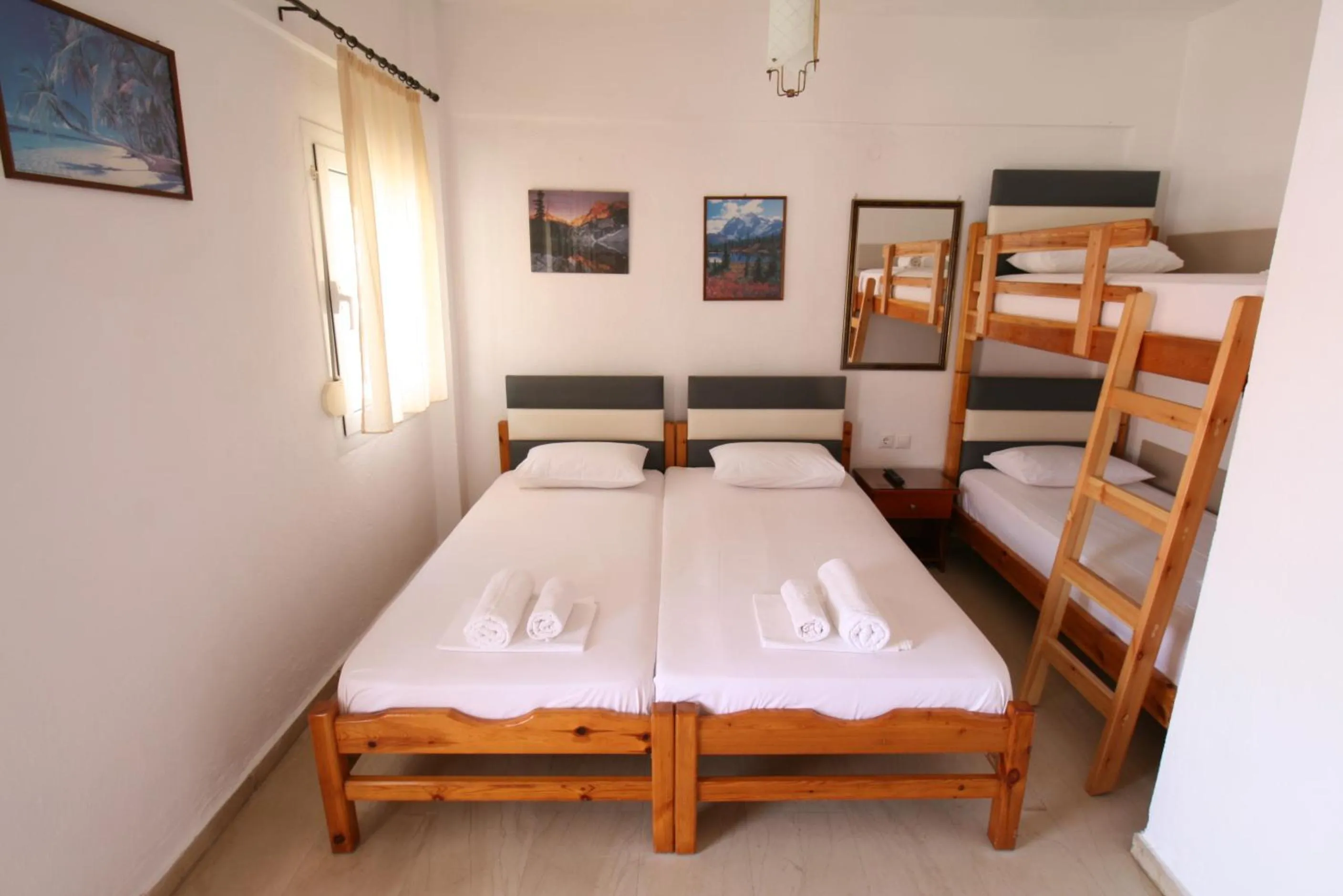 Photo of the whole room in SARTI CENTER studios