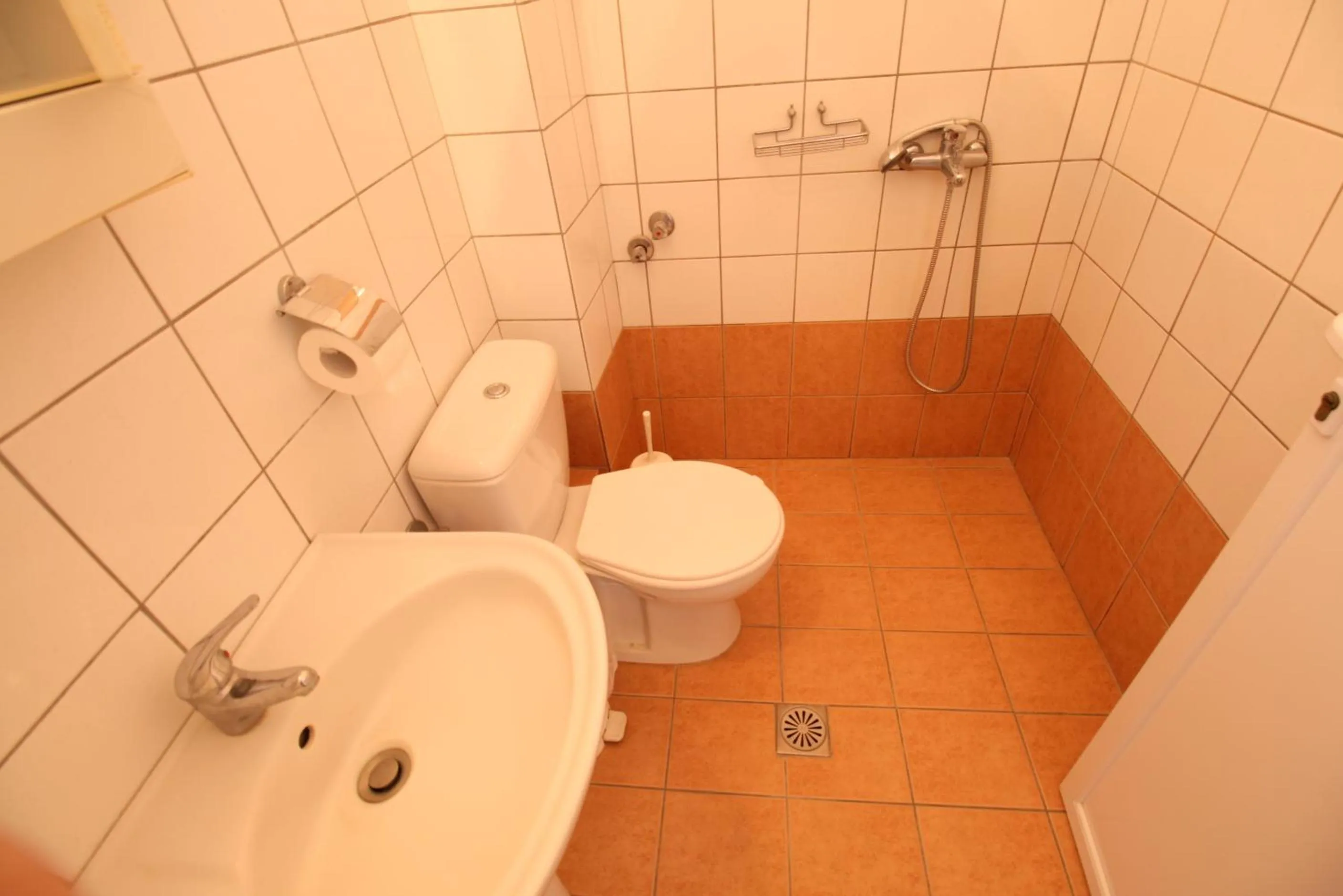 Bathroom in SARTI CENTER studios