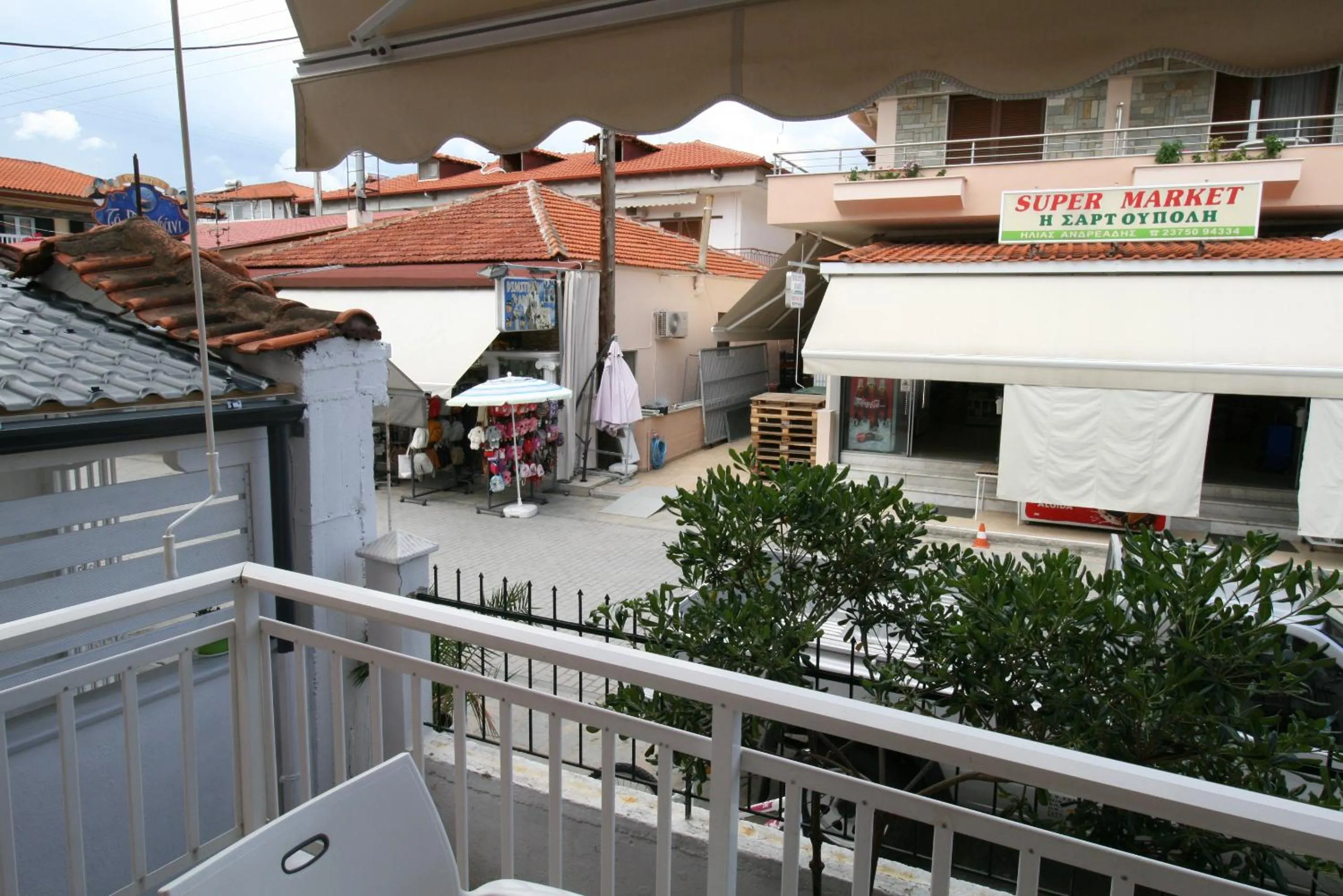 Balcony/Terrace in SARTI CENTER studios