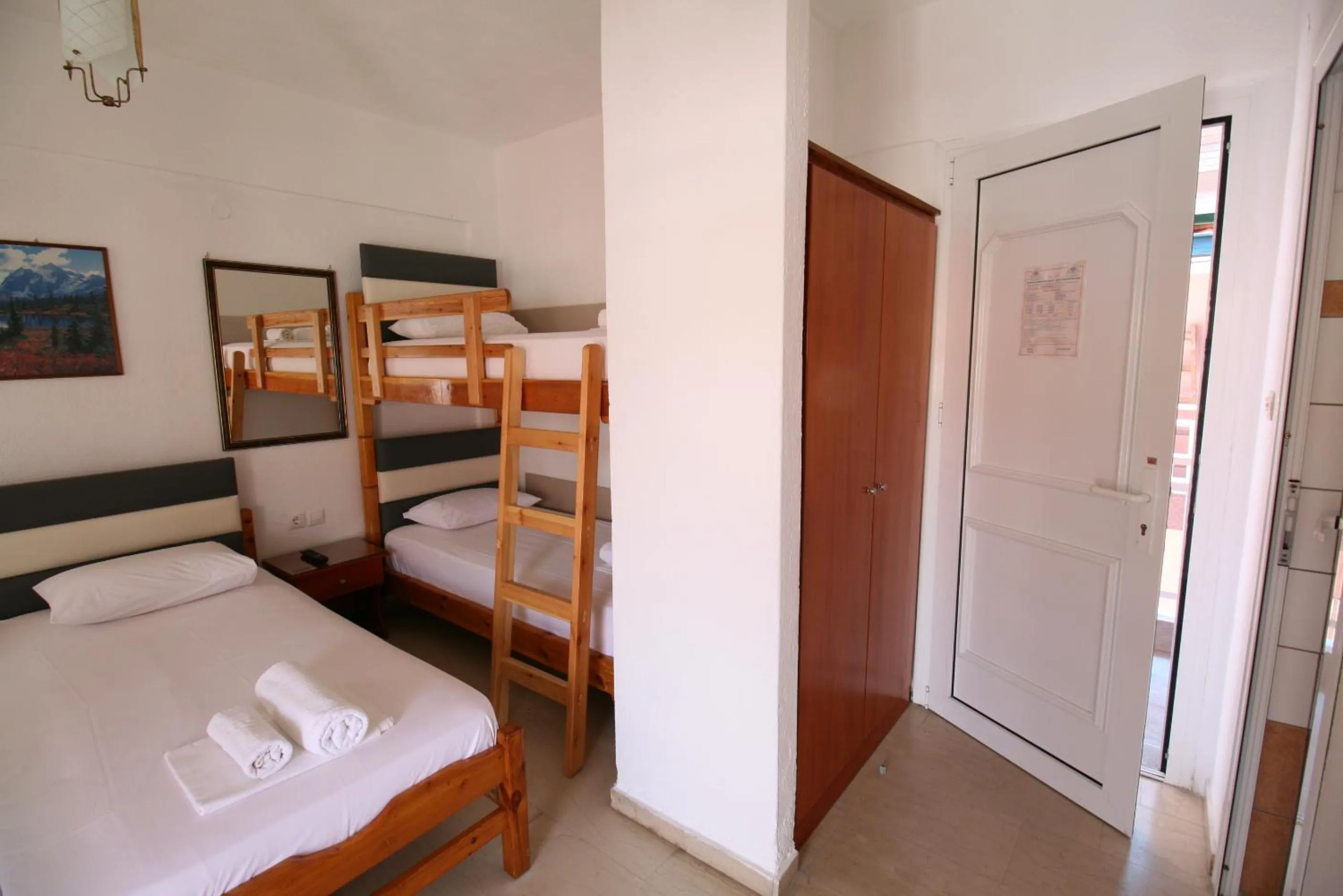 bunk bed in SARTI CENTER studios