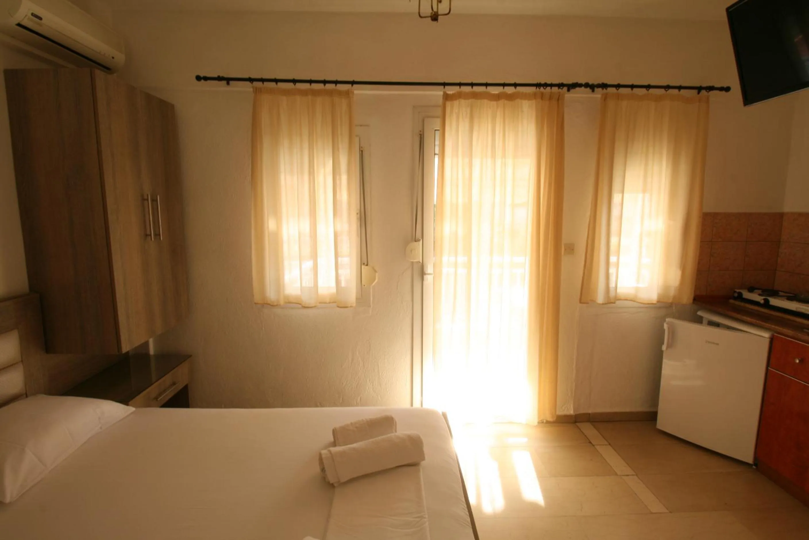 Photo of the whole room in SARTI CENTER studios