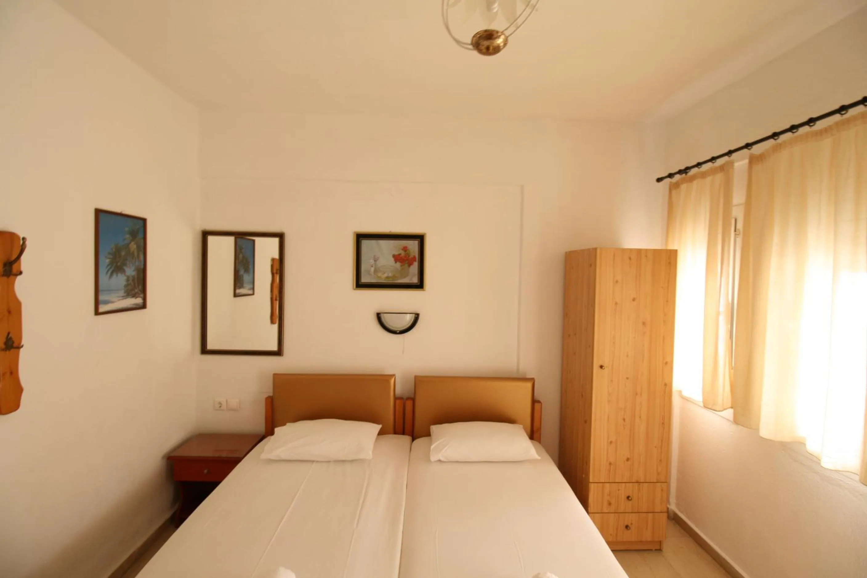 Photo of the whole room in SARTI CENTER studios