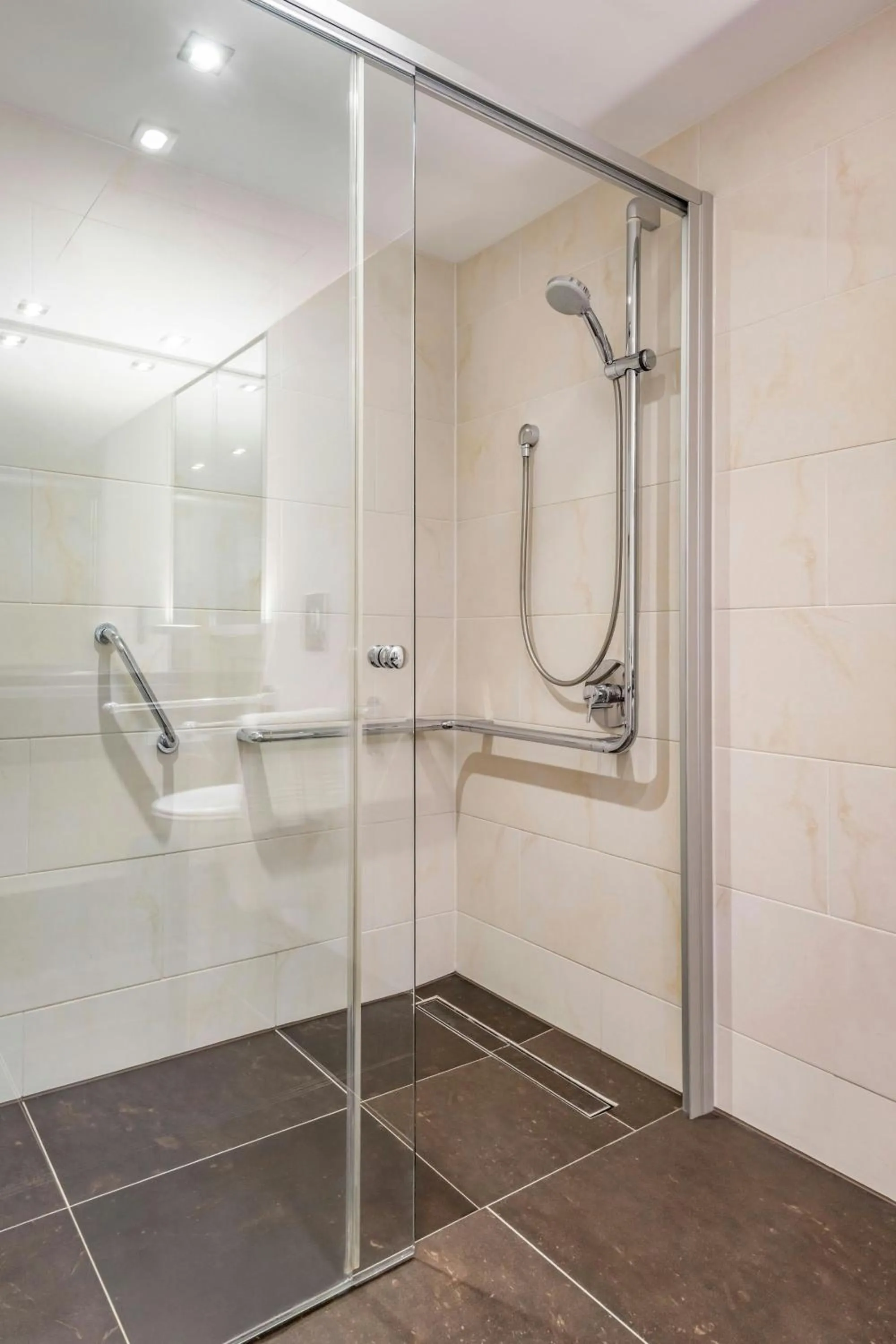 Bathroom in Munich Marriott Hotel