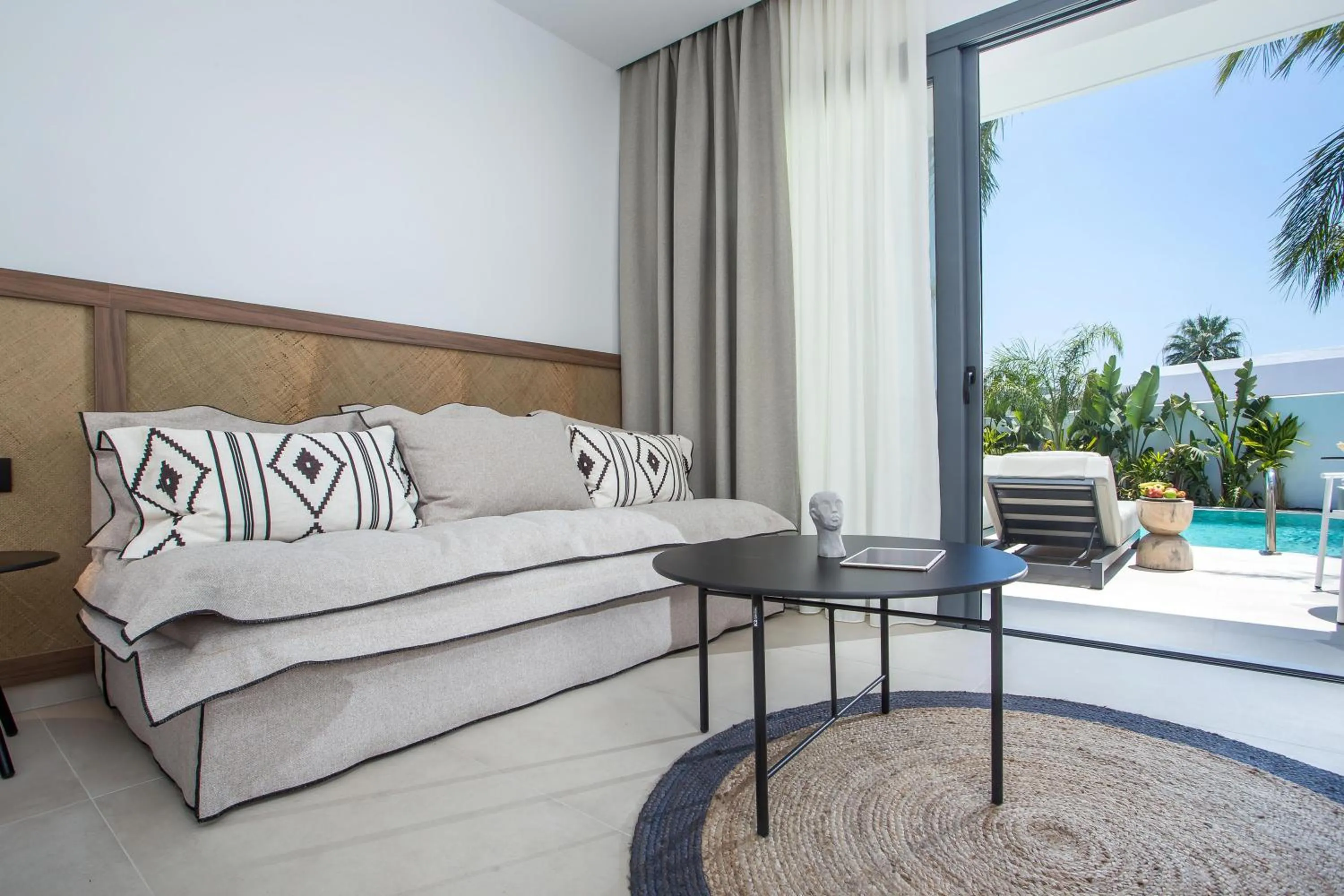 Living room in Vanik Suites