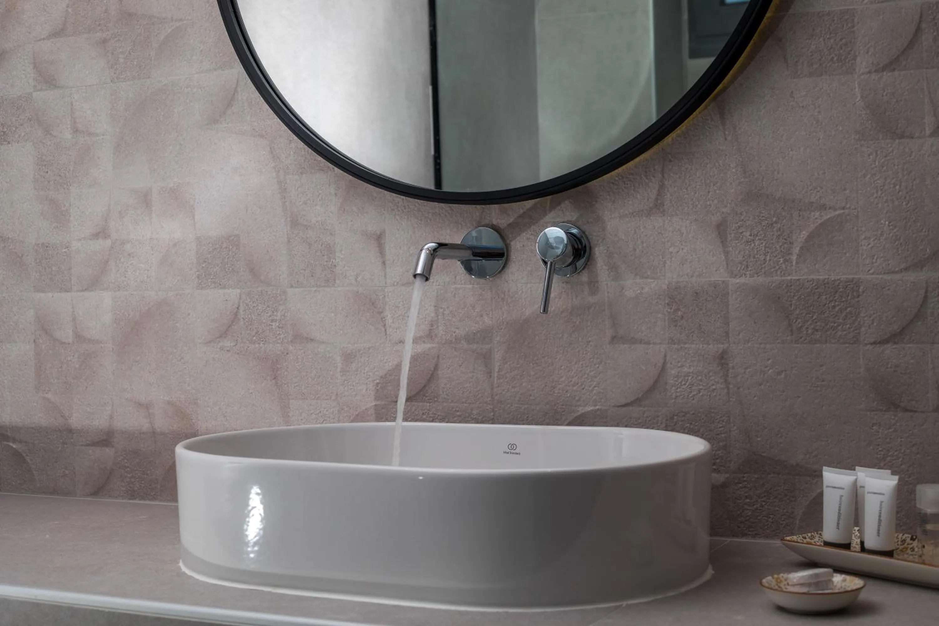 Bathroom in Vanik Suites