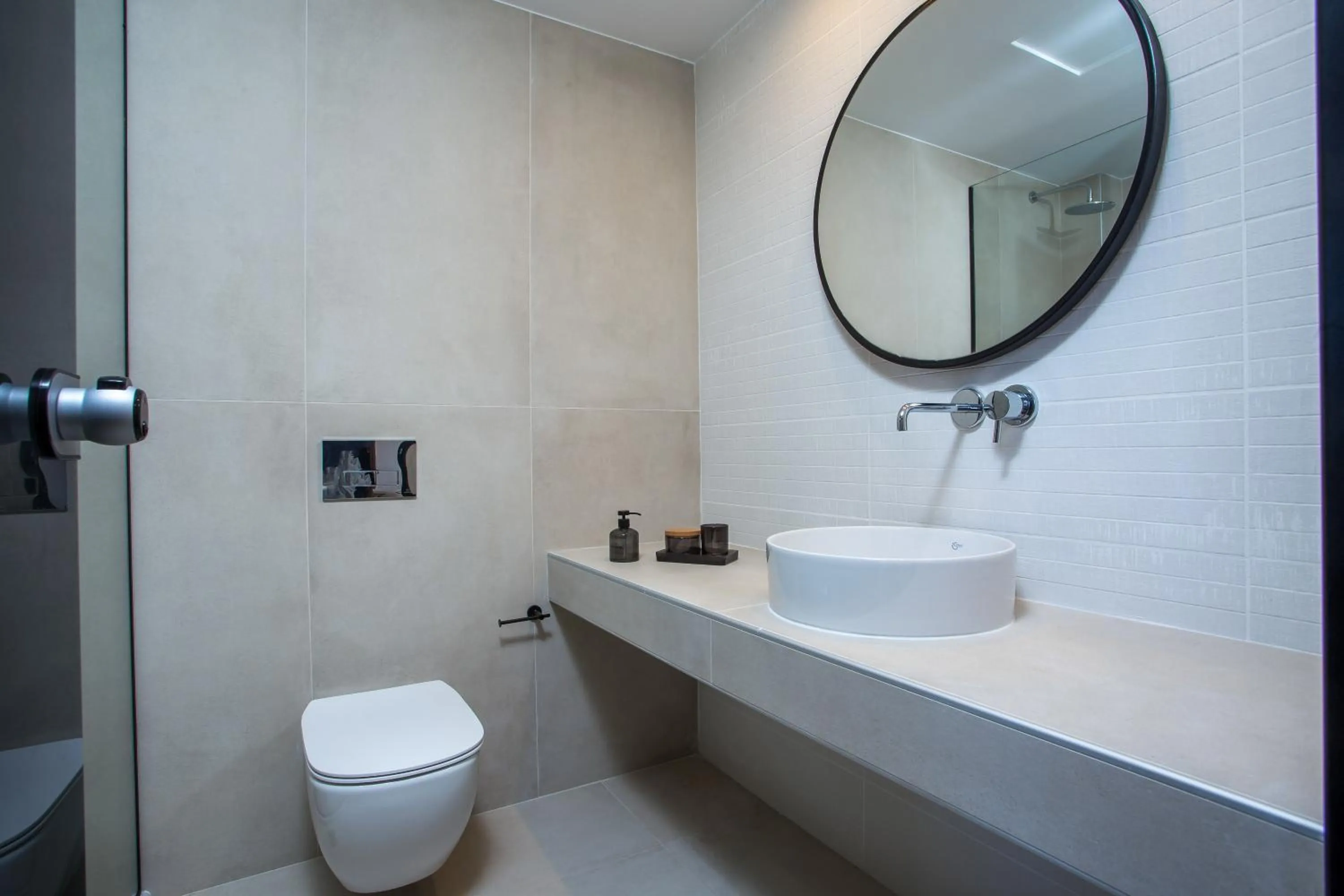 Bathroom in Vanik Suites