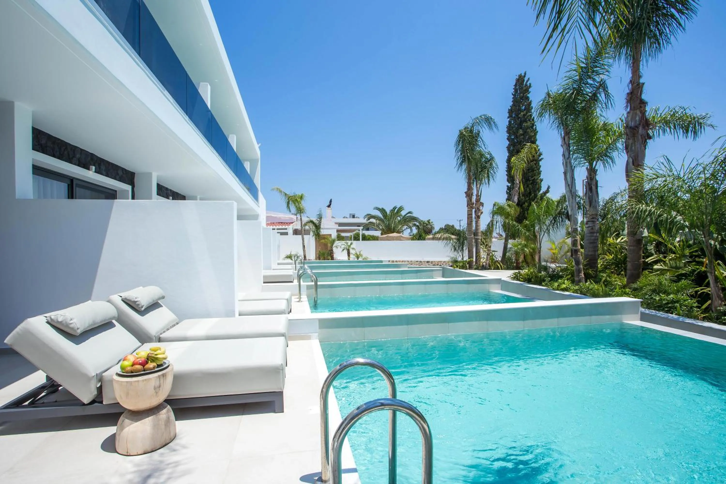 Swimming pool in Vanik Suites