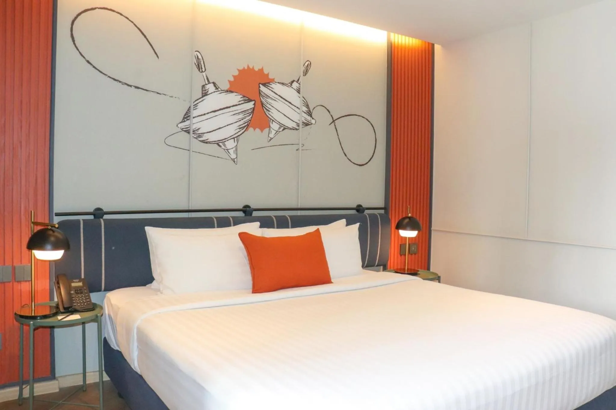 Bed in The Quart Ruamrudee by UHG