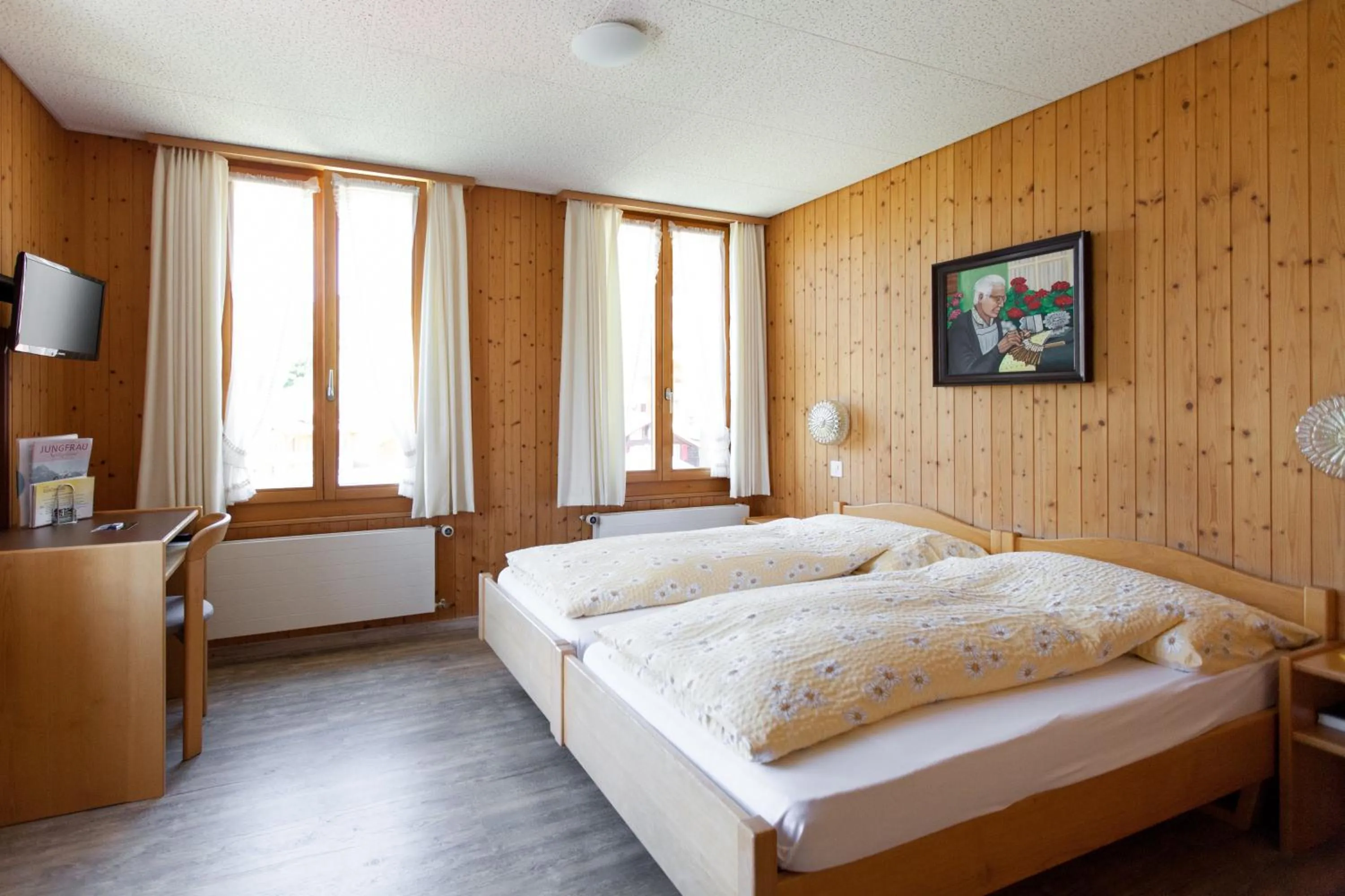 Day, Bed in Hotel Edelweiss