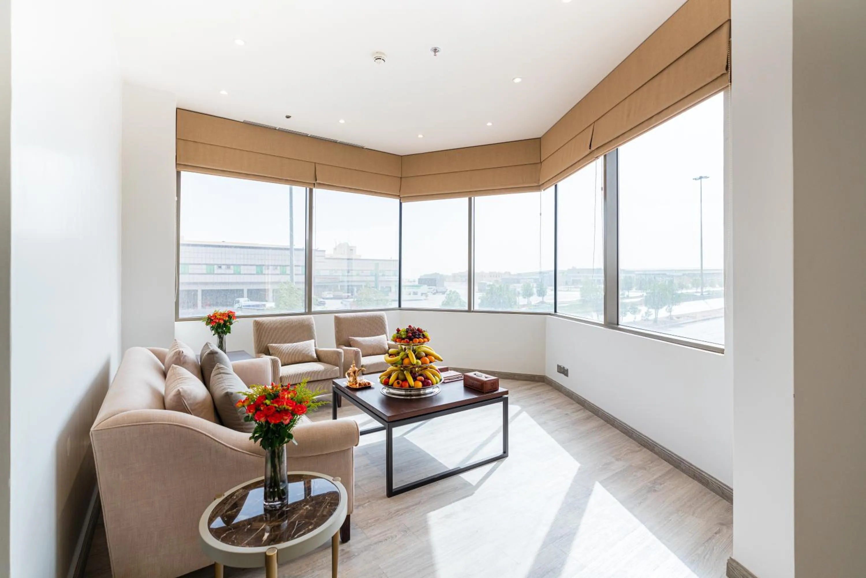 Seating area in Aram Hotel - AlMeshael Exit 18 فندق آرام - حي المشاعل مخرج 18