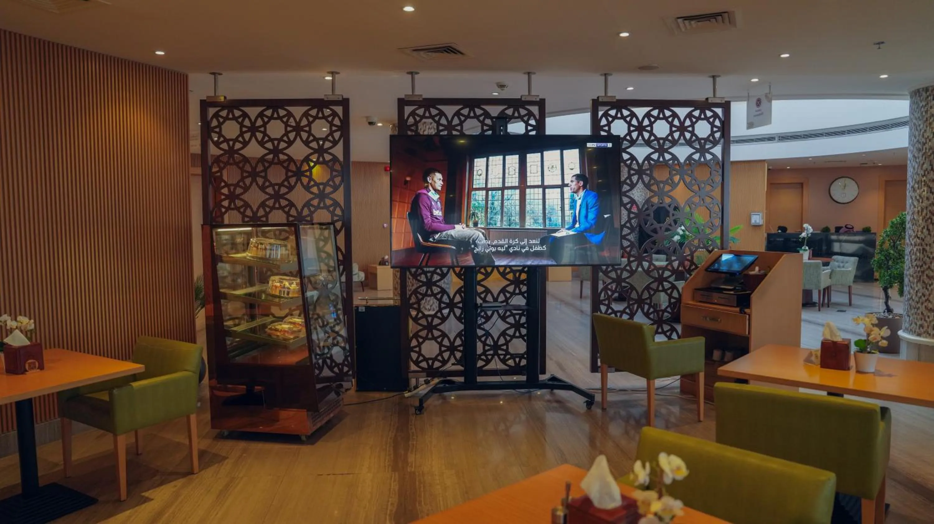 Restaurant/places to eat in Aram Hotel - AlMeshael Exit 18 فندق آرام - حي المشاعل مخرج 18