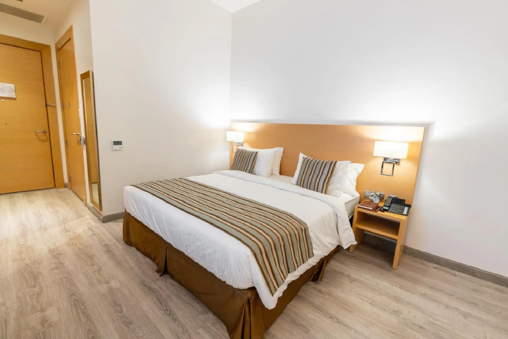 Bed in Aram Hotel - AlMeshael Exit 18 فندق آرام - حي المشاعل مخرج 18