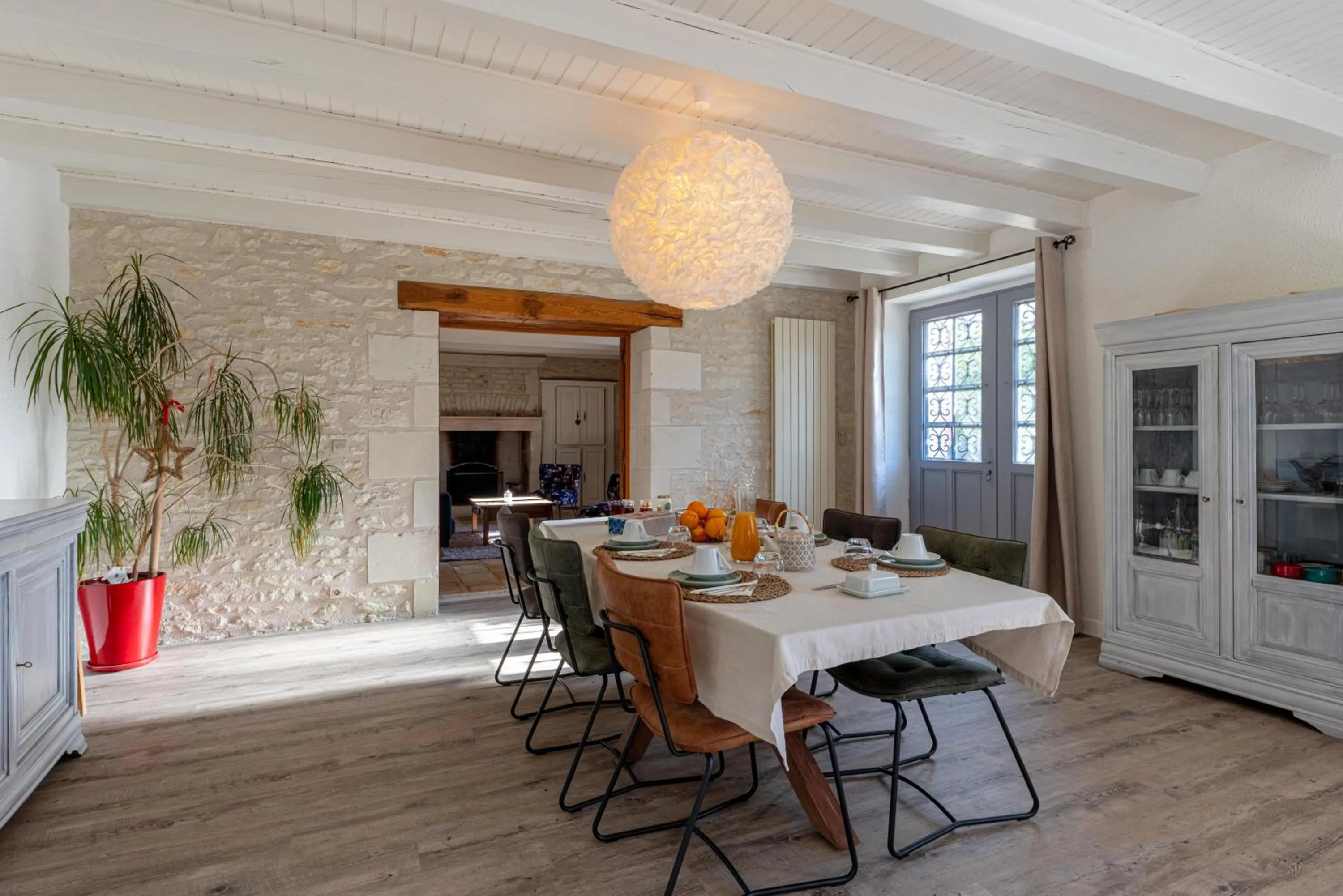 Breakfast in La maison de Charlotte - chambres d'hôtes-Futuroscope