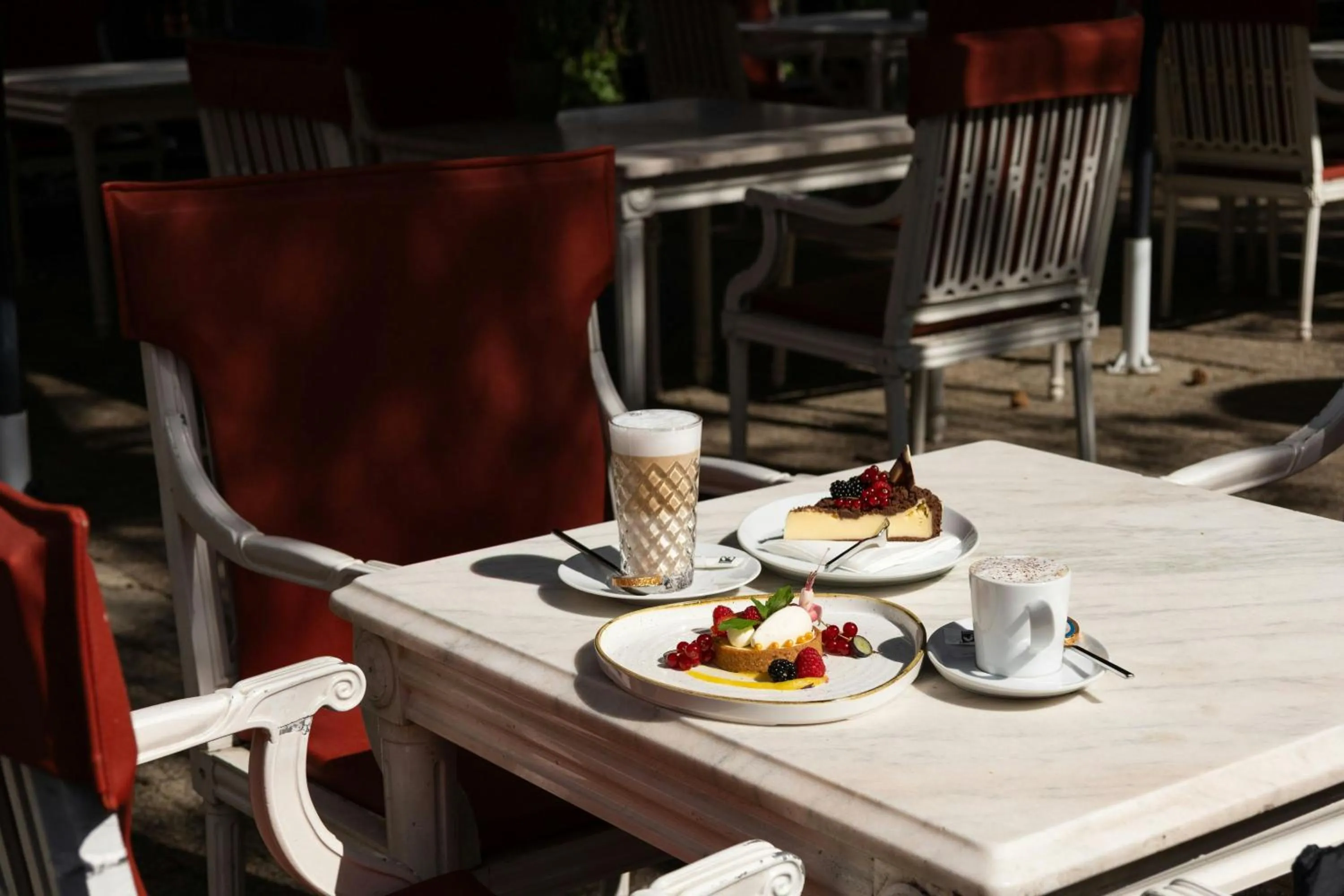 Restaurant/places to eat in Hamburg Marriott Hotel