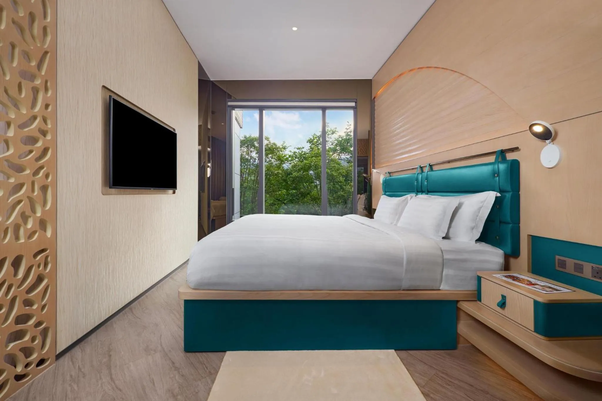 Photo of the whole room, Bed in WM Hotel Hong Kong, Vignette Collection