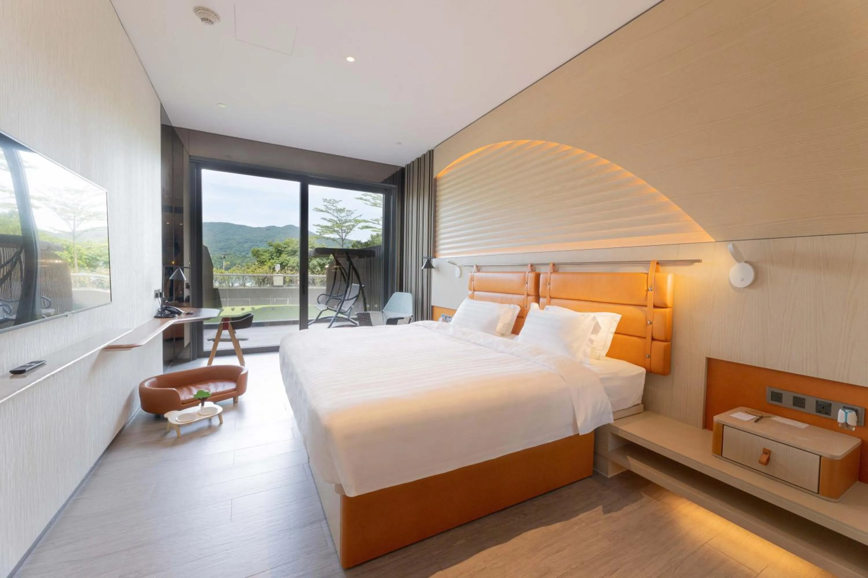 Photo of the whole room, Bed in WM Hotel Hong Kong, Vignette Collection