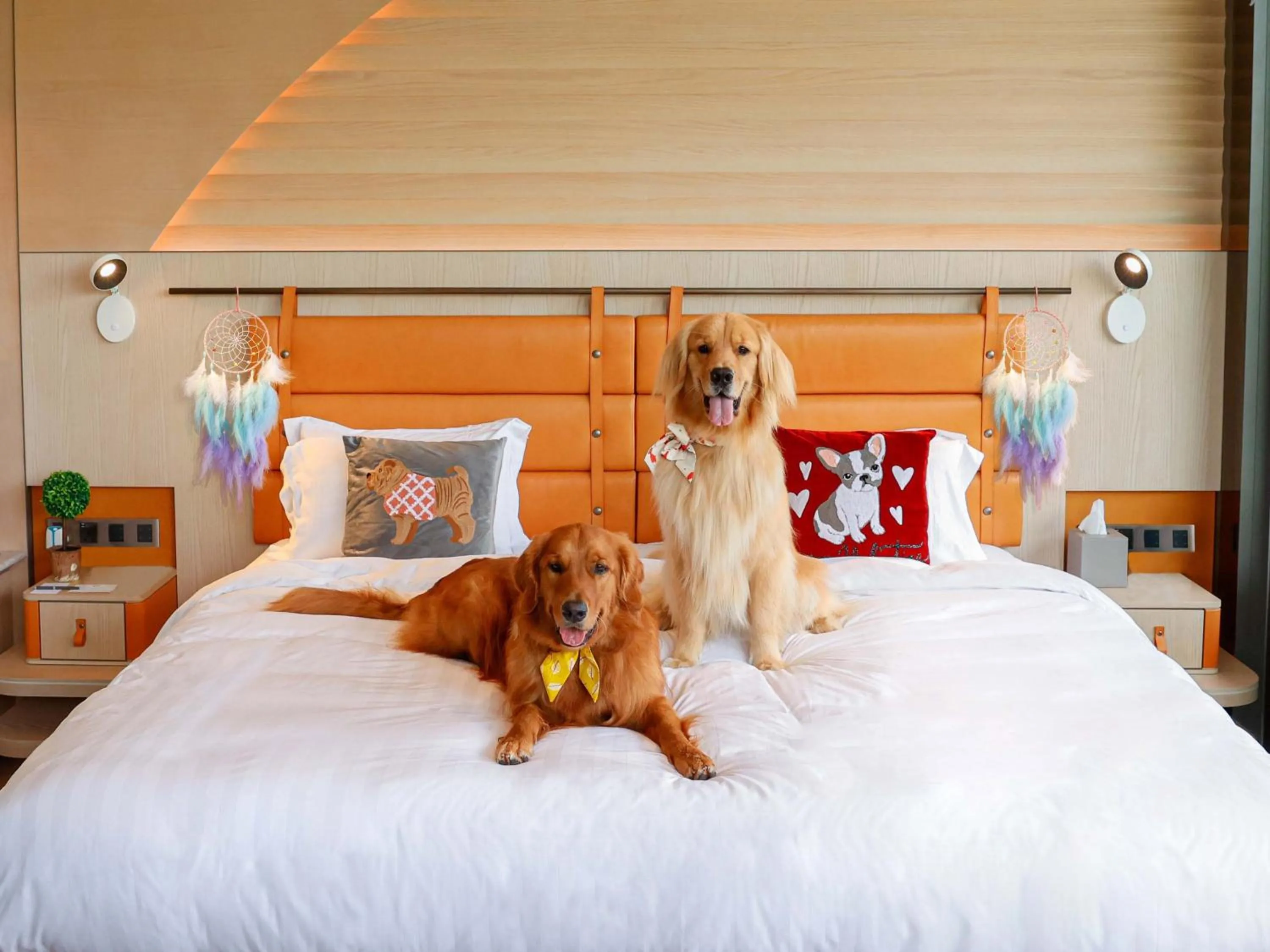 Photo of the whole room, Bed in WM Hotel Hong Kong, Vignette Collection