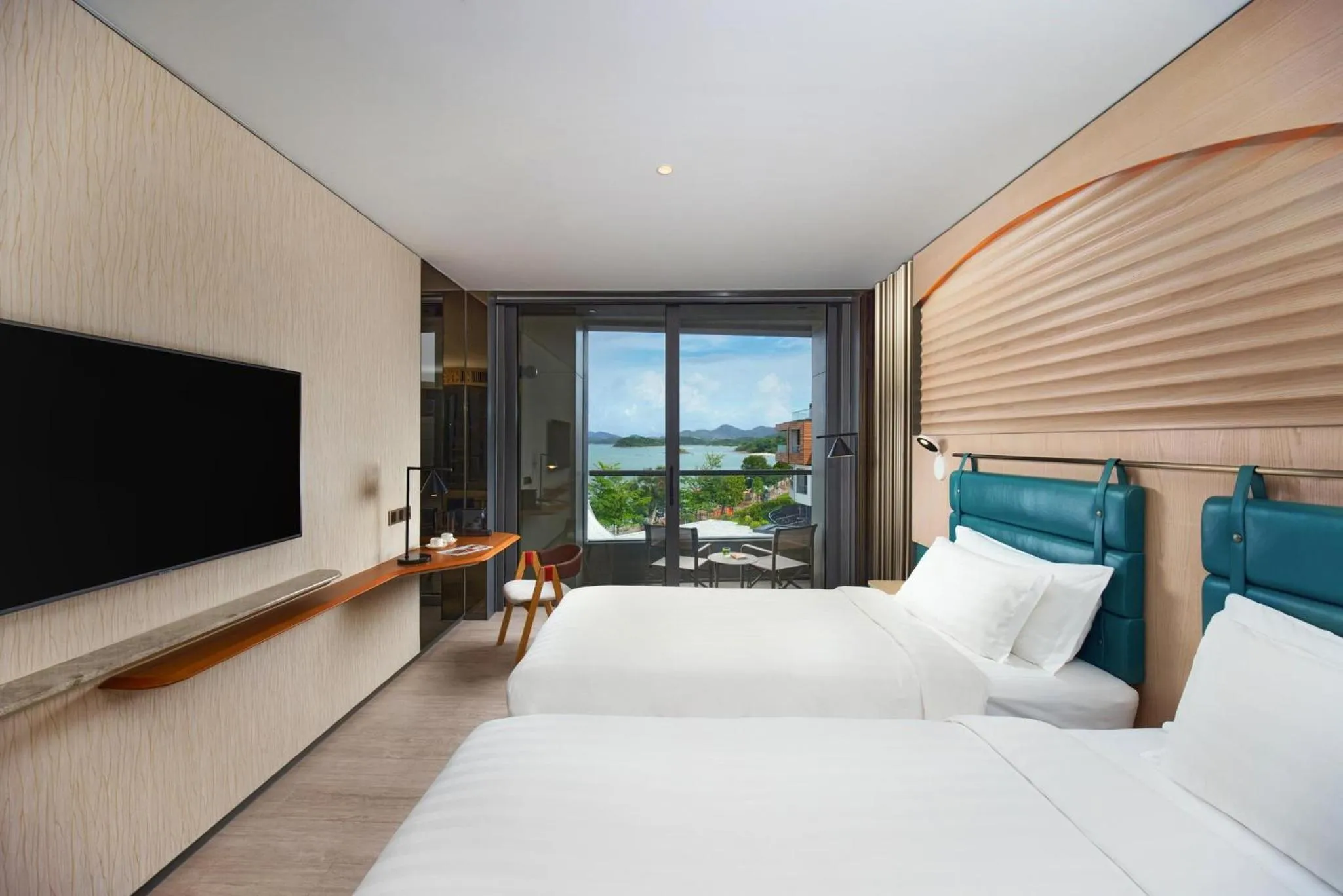 Photo of the whole room, Bed in WM Hotel Hong Kong, Vignette Collection