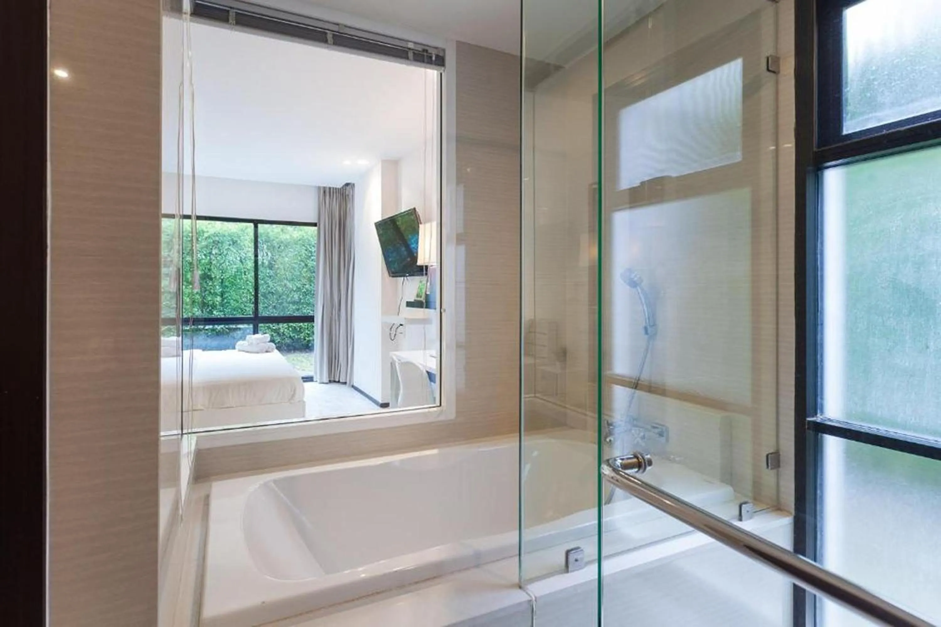 Bath in The Title Beach Front