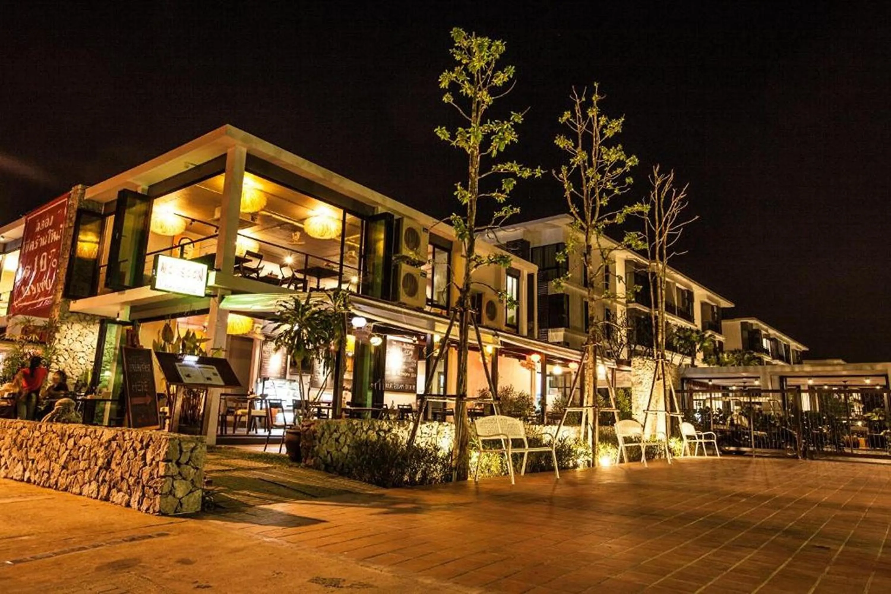 Property building in The Title Beach Front