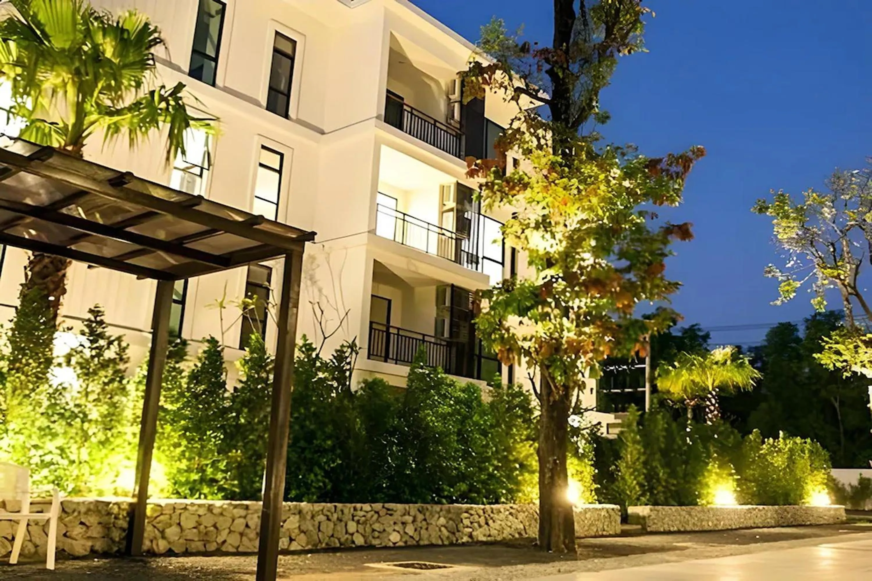 Property building in The Title Beach Front