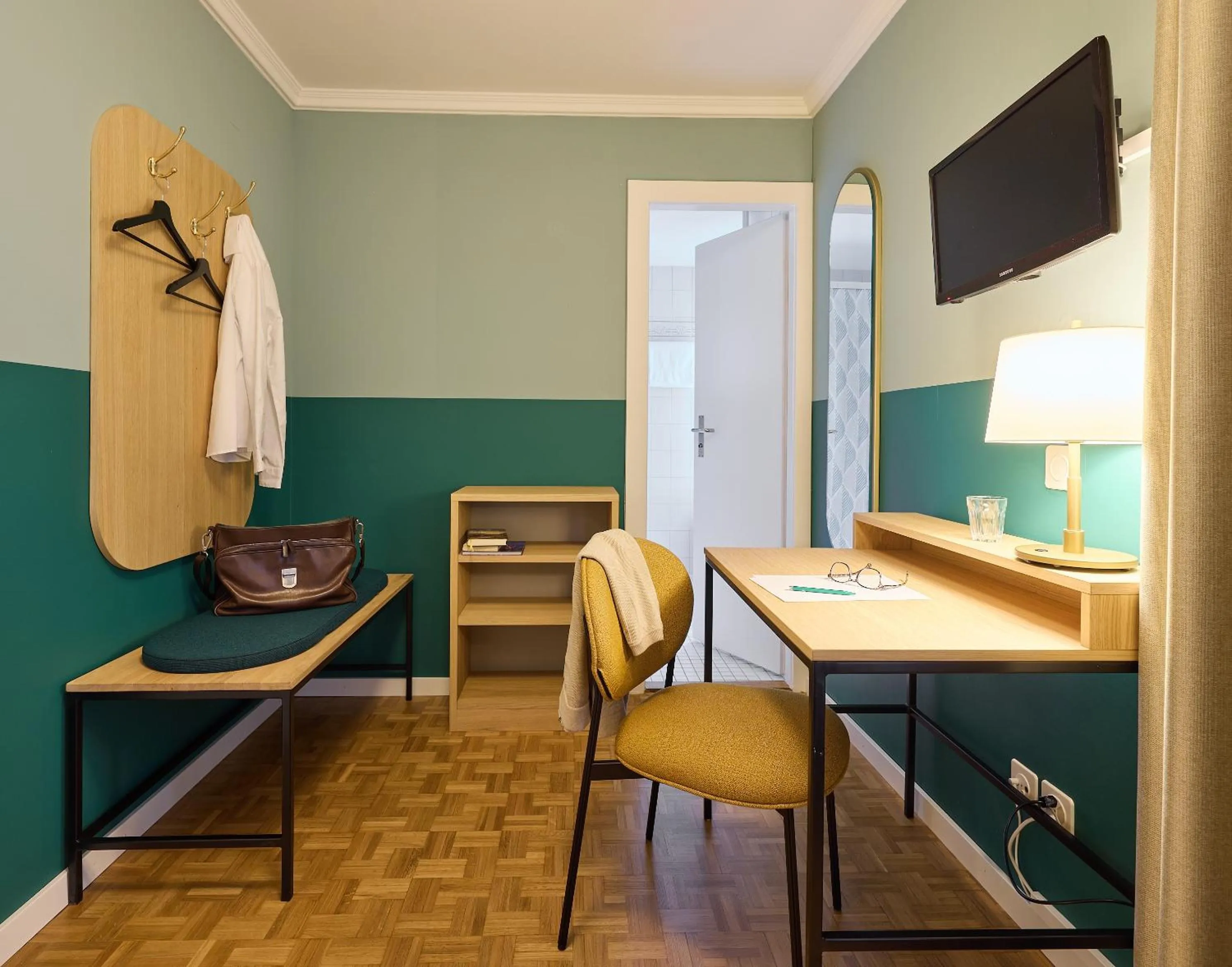 Photo of the whole room in Hotel Limmathof