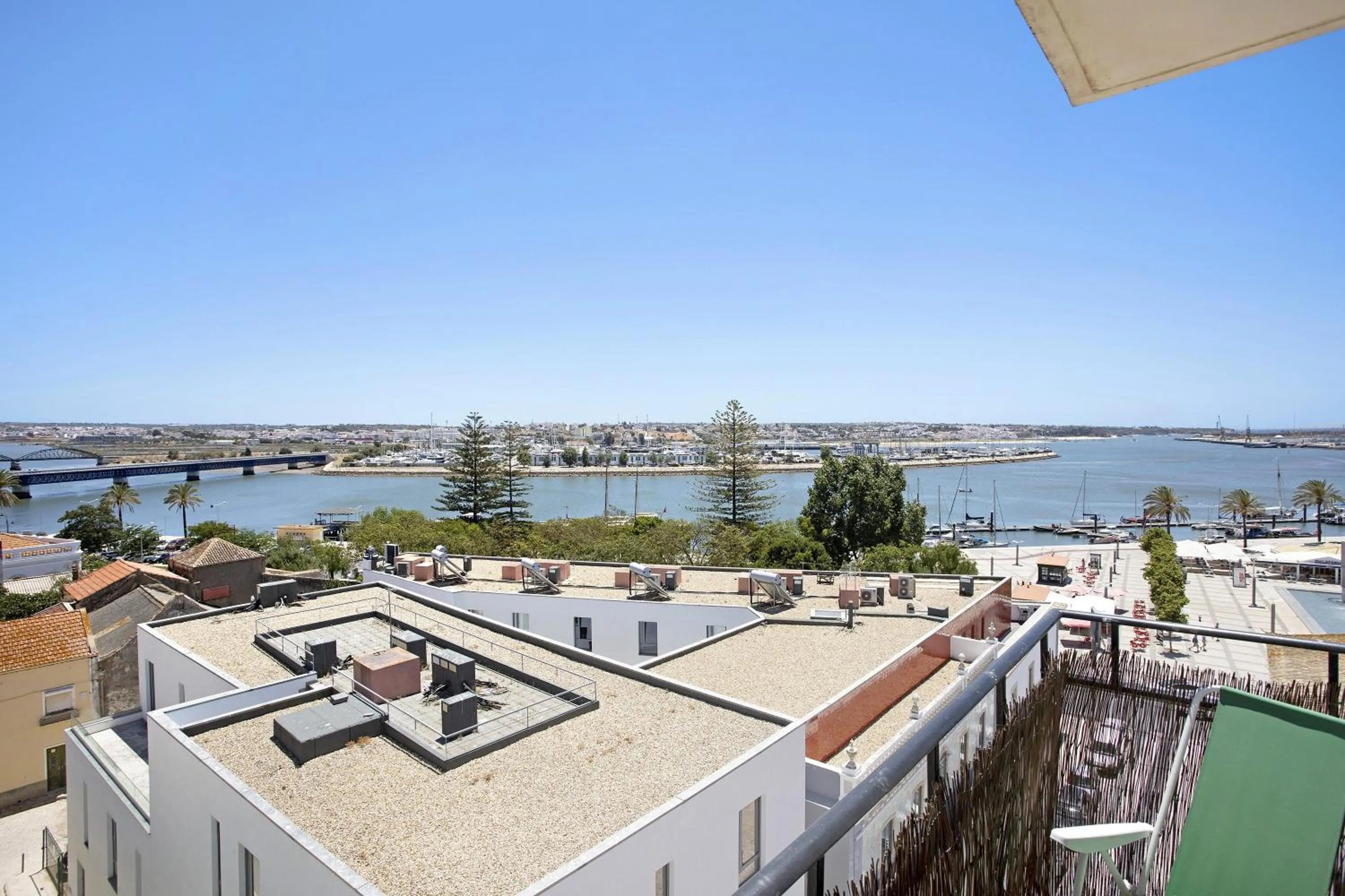 Property building in Santa Isabel Apartment