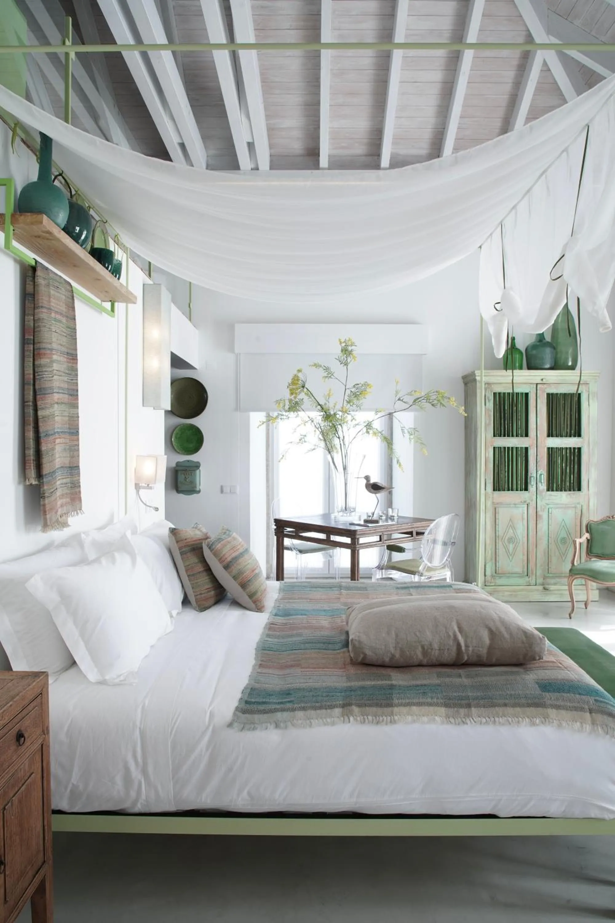 Bedroom, Bed in Colégio Charm House