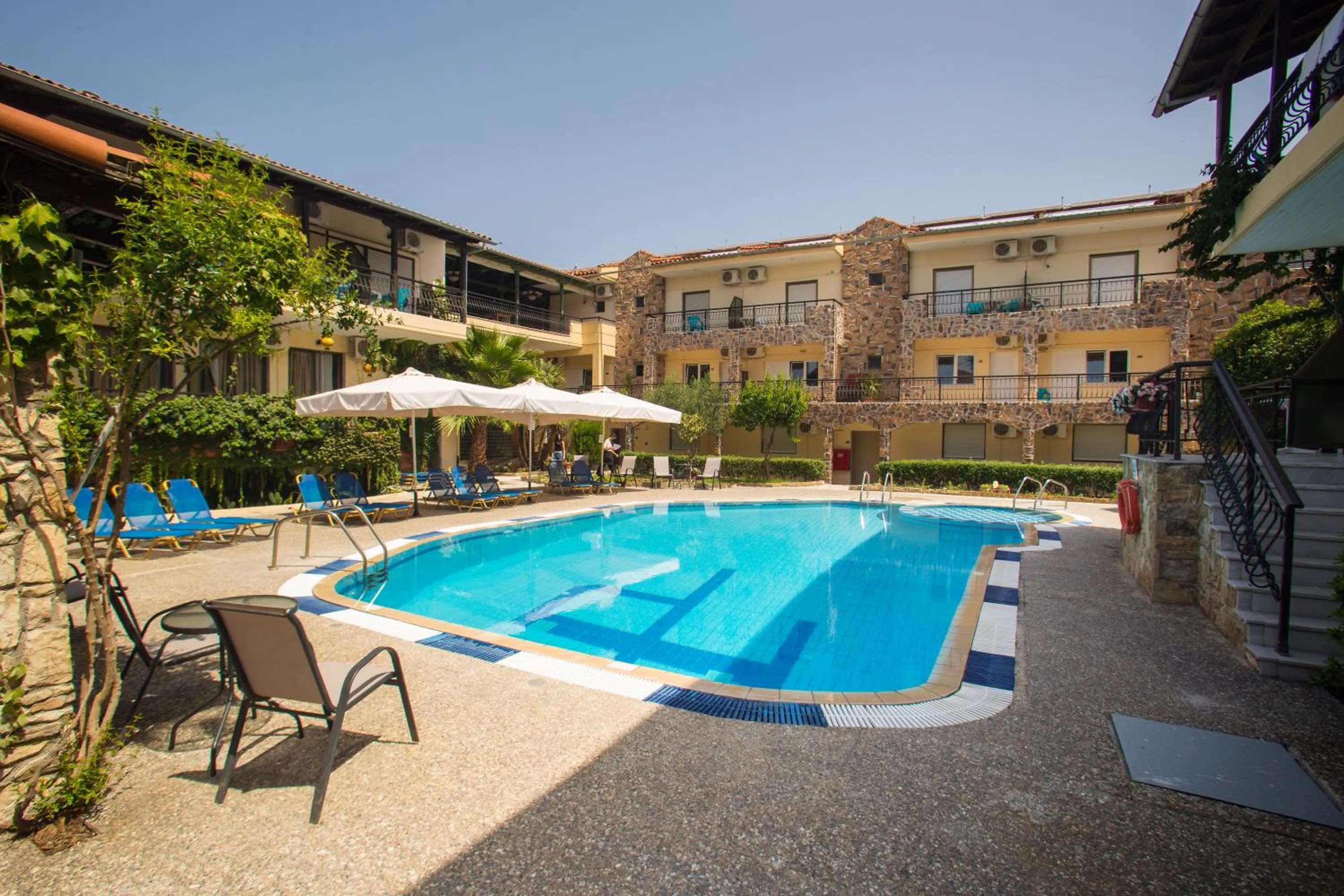 Property building in Litus Oliva