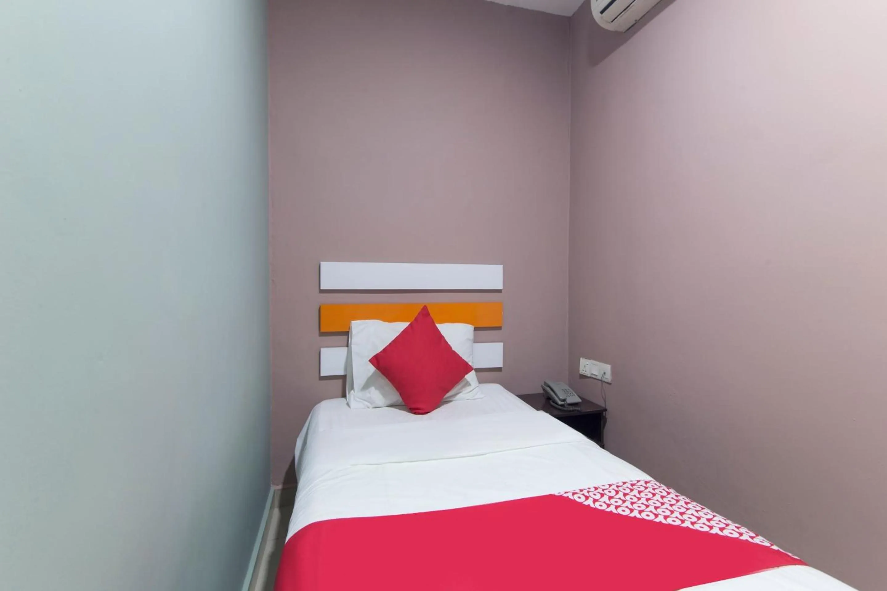 Bedroom in Super OYO 90296 Red Orange Hotel Port Klang