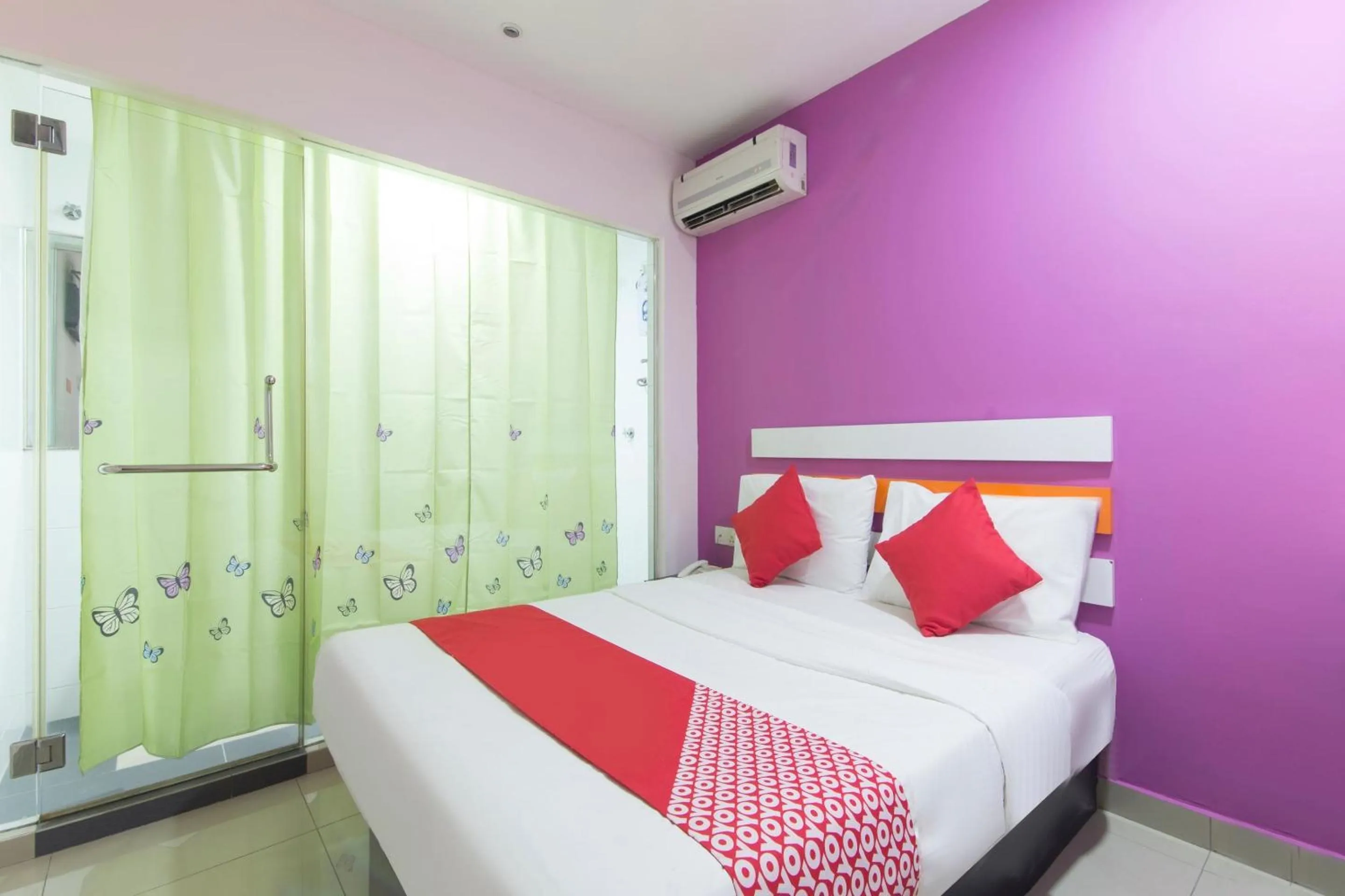 Bedroom in Super OYO 90296 Red Orange Hotel Port Klang