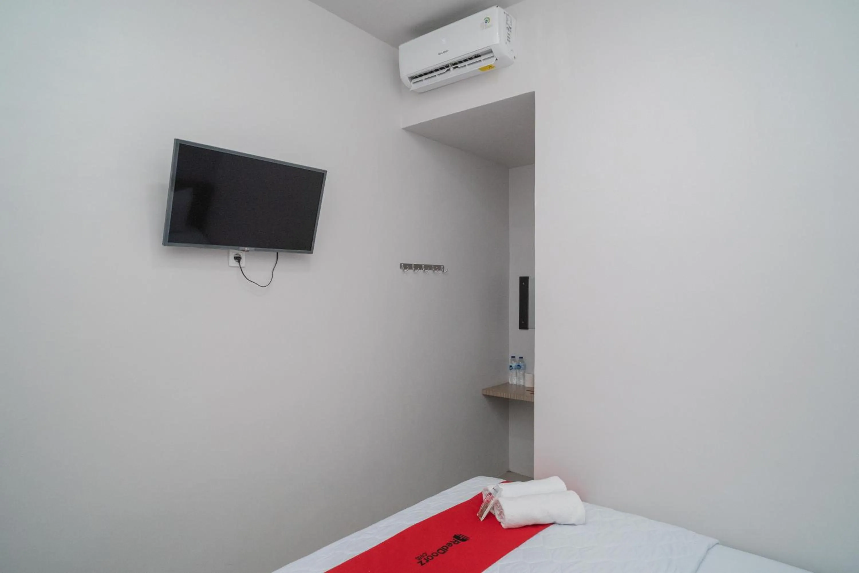 RedDoorz Syariah near Jalan Ahmad Yani Banjarmasin 3