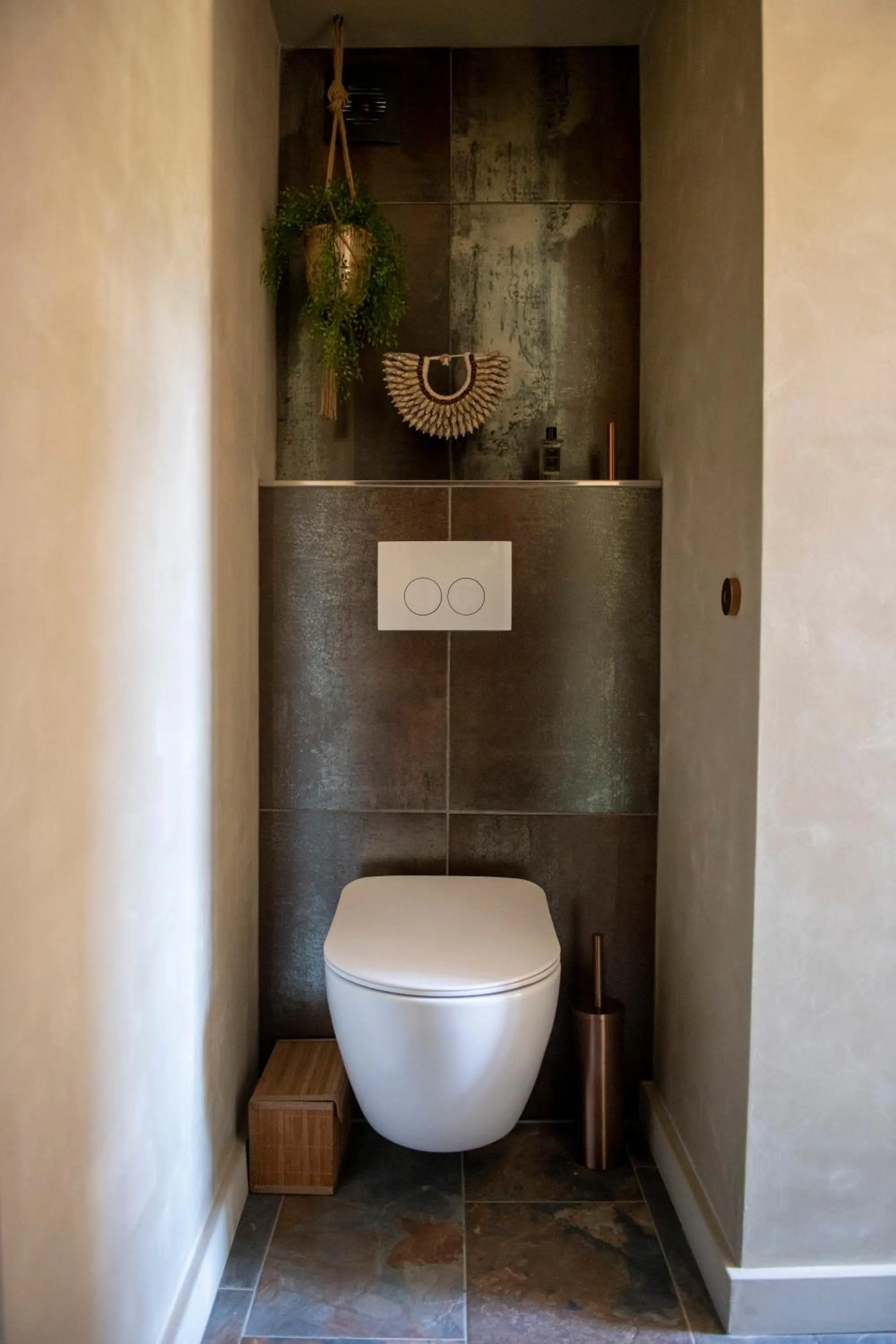 Toilet in LODGE & LOFT