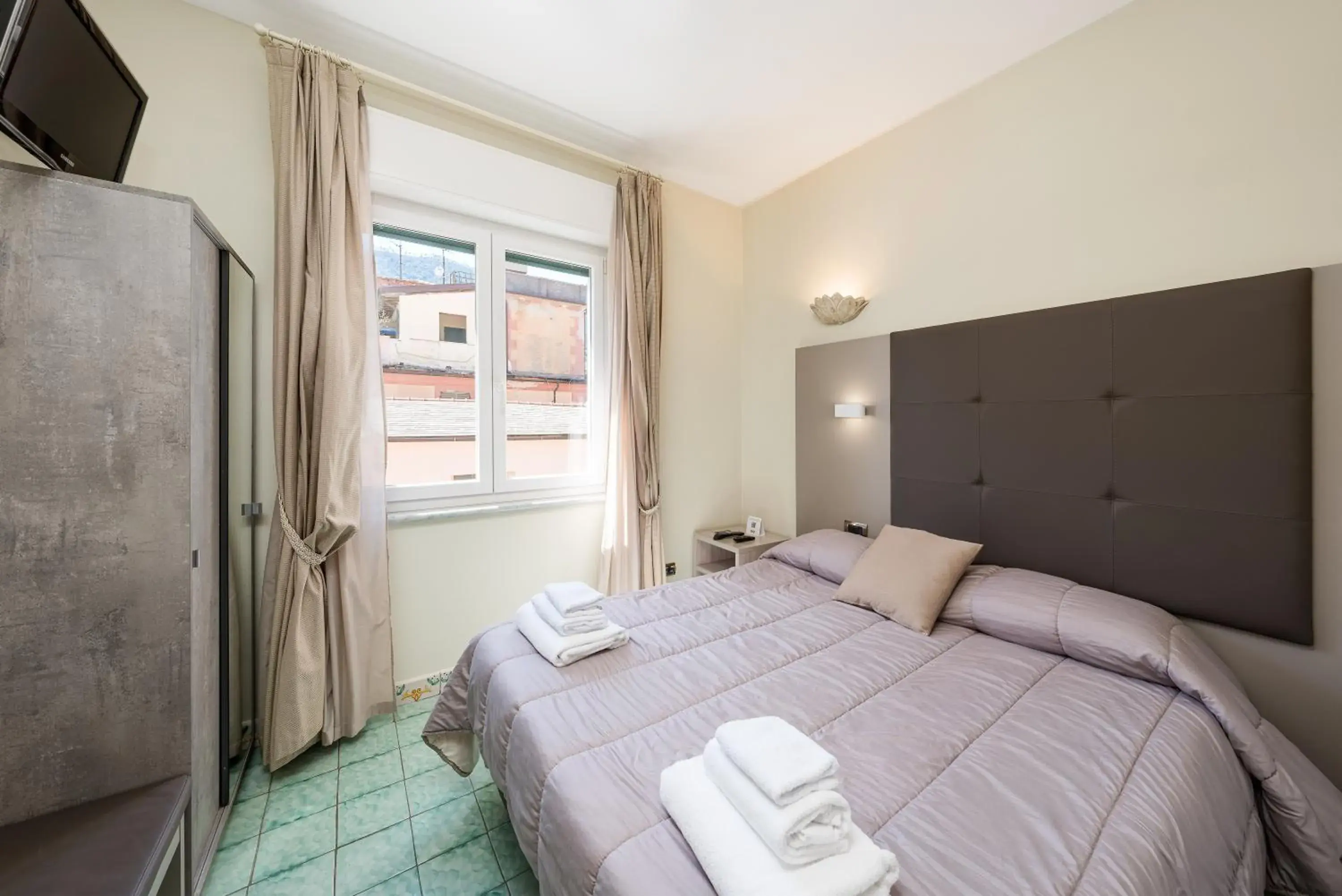 Economy Double Room - single occupancy in Villa degli Argentieri Economy Double Room - single occupancy in Villa degli Argentieri