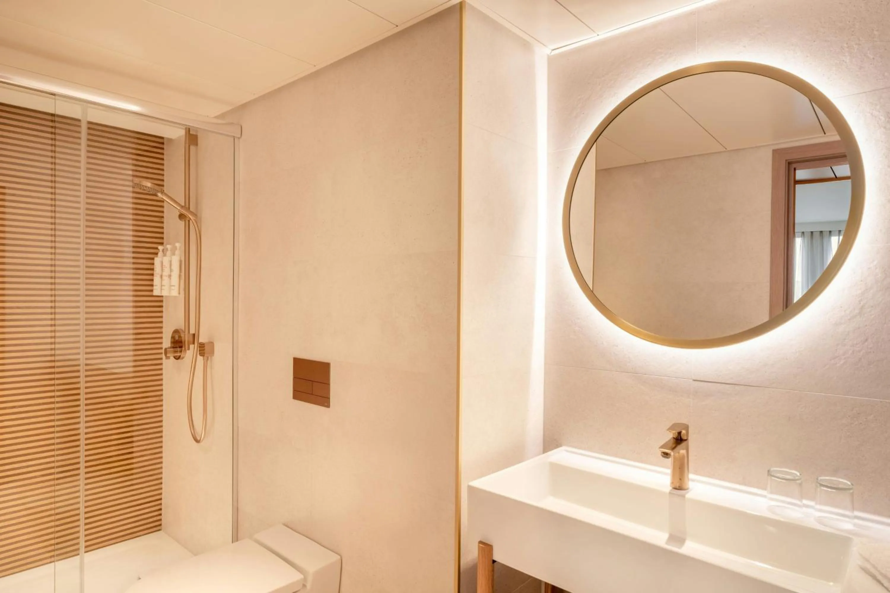 Bathroom in Zurich Marriott Hotel