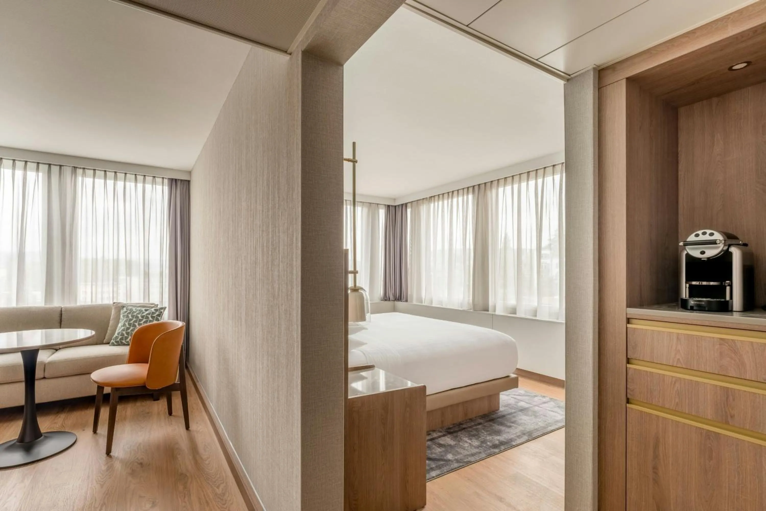 Bedroom, Bed in Zurich Marriott Hotel