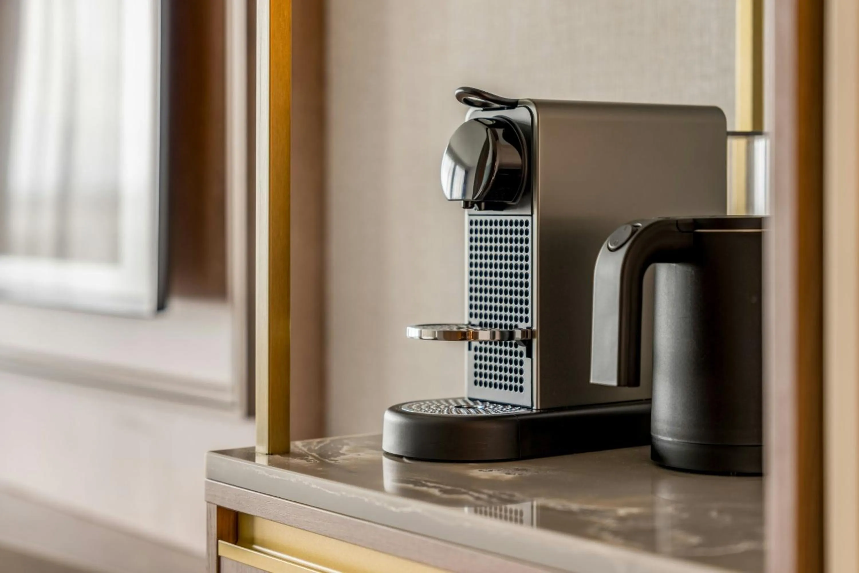 Photo of the whole room in Zurich Marriott Hotel