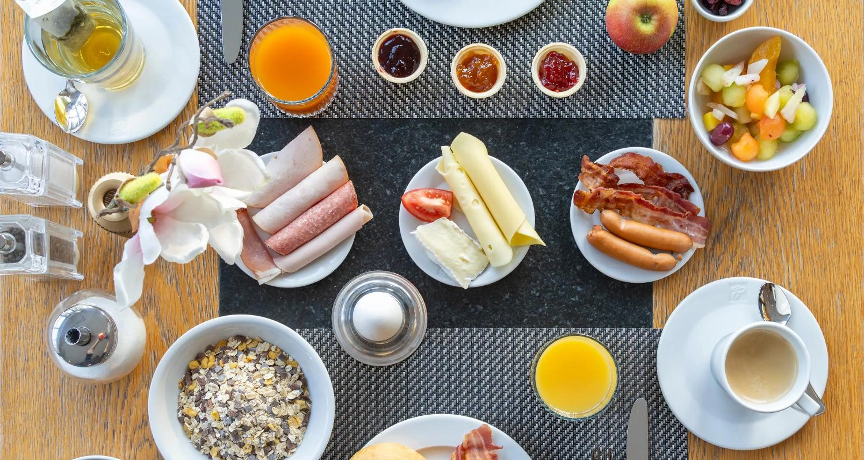 Breakfast in The Q - Quadro City Hotel